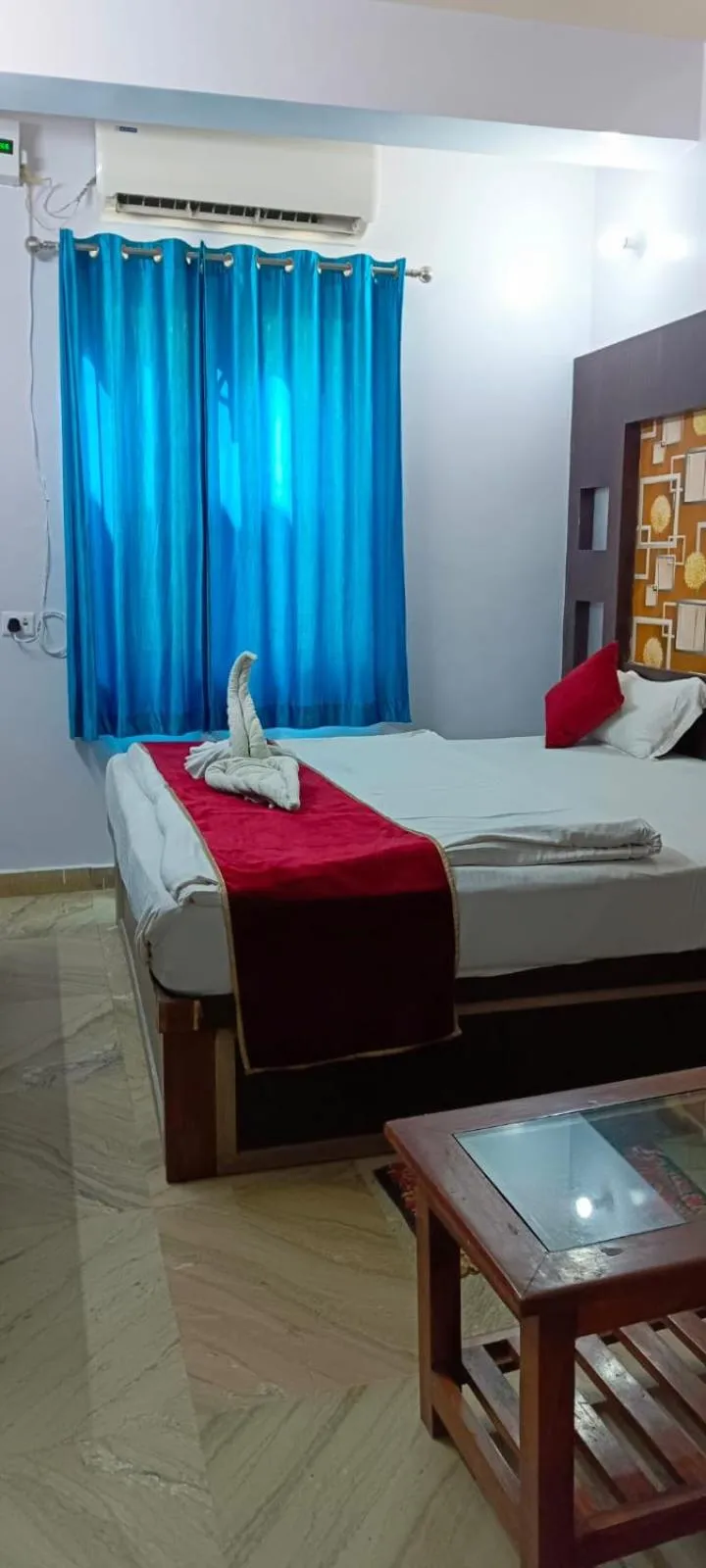 Bed in Hotel Nirmala Inn