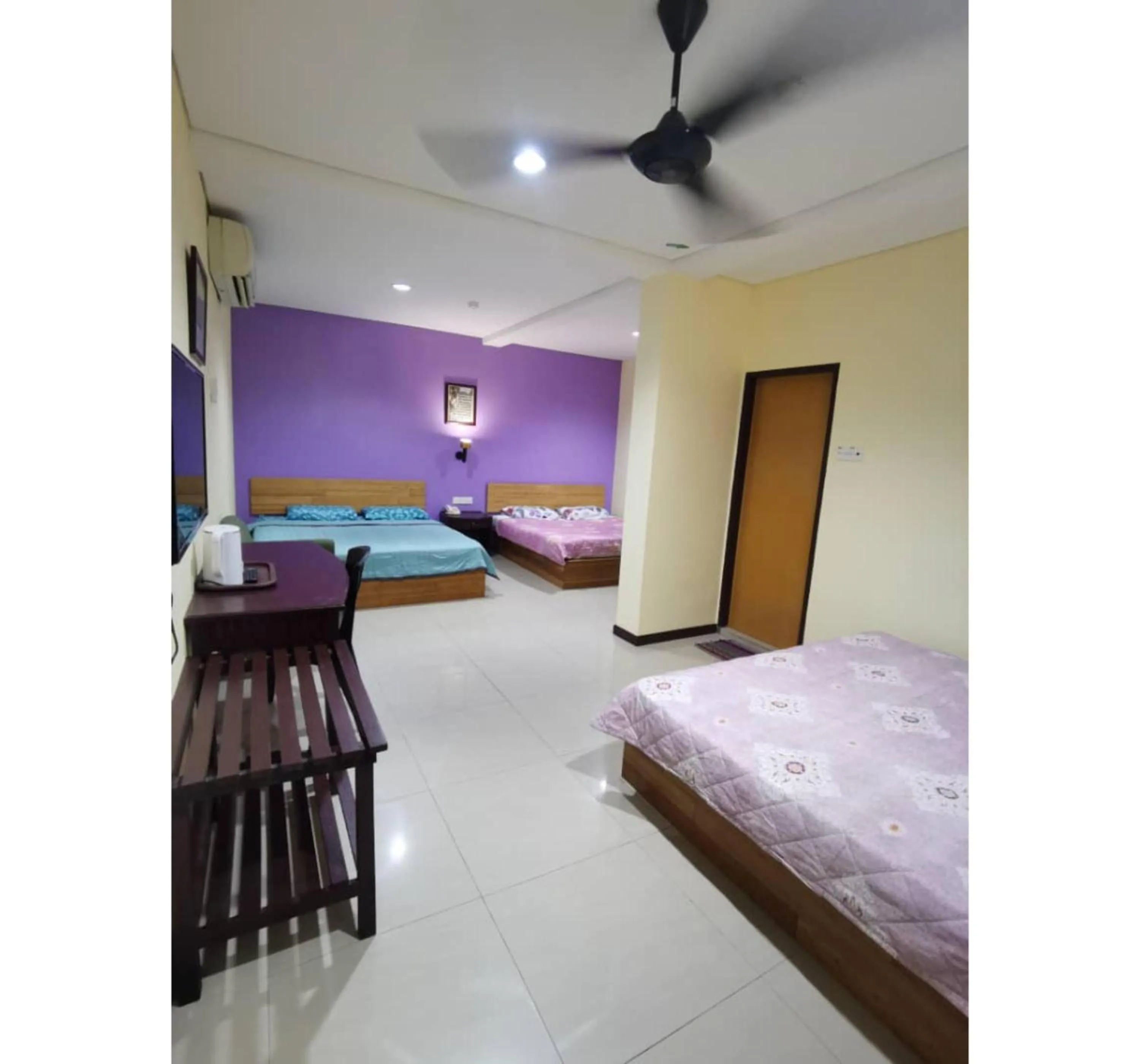 Bedroom, Bed in Hotel O Pavilion Inn Hotel