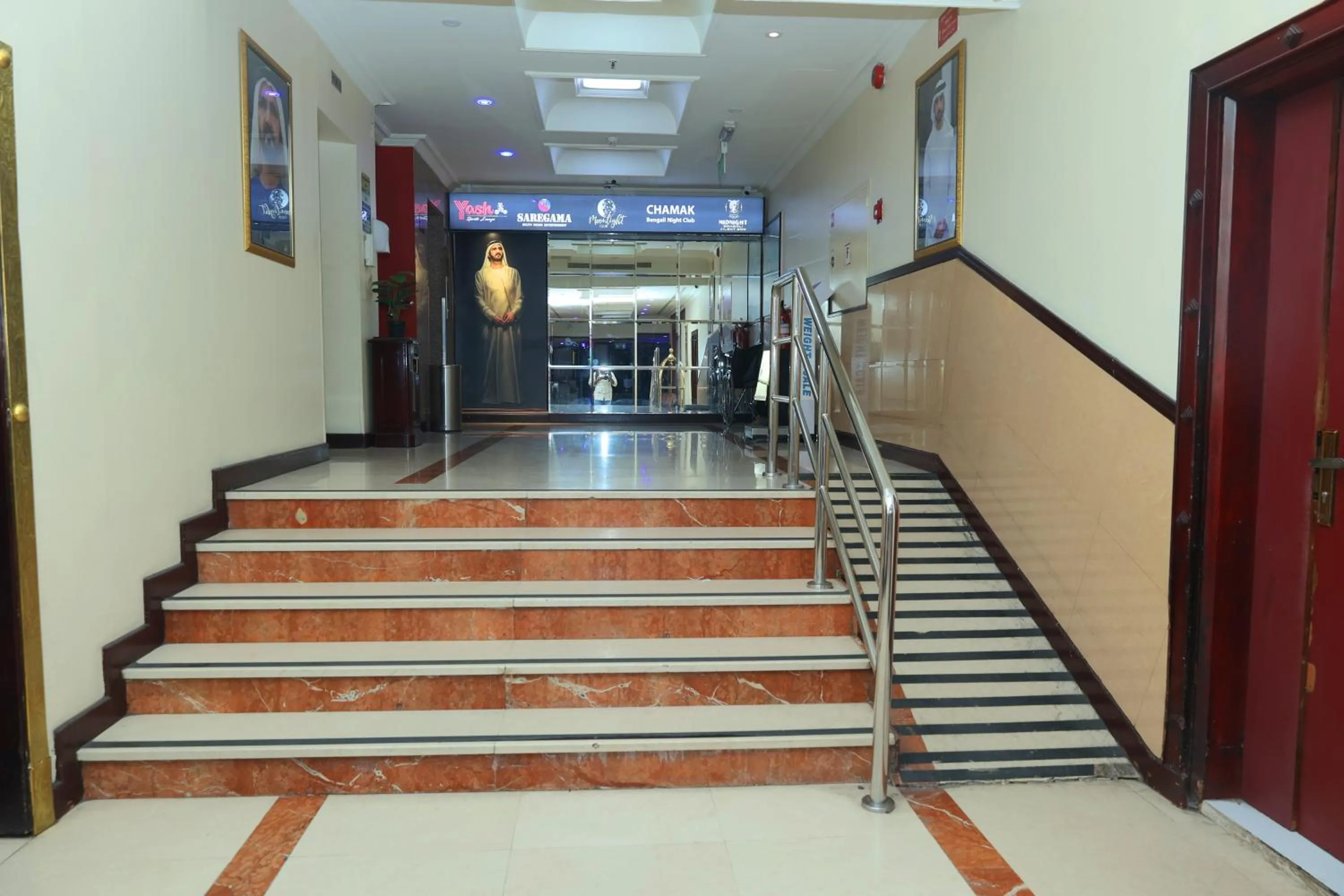 Entertainment in Claridge Hotel