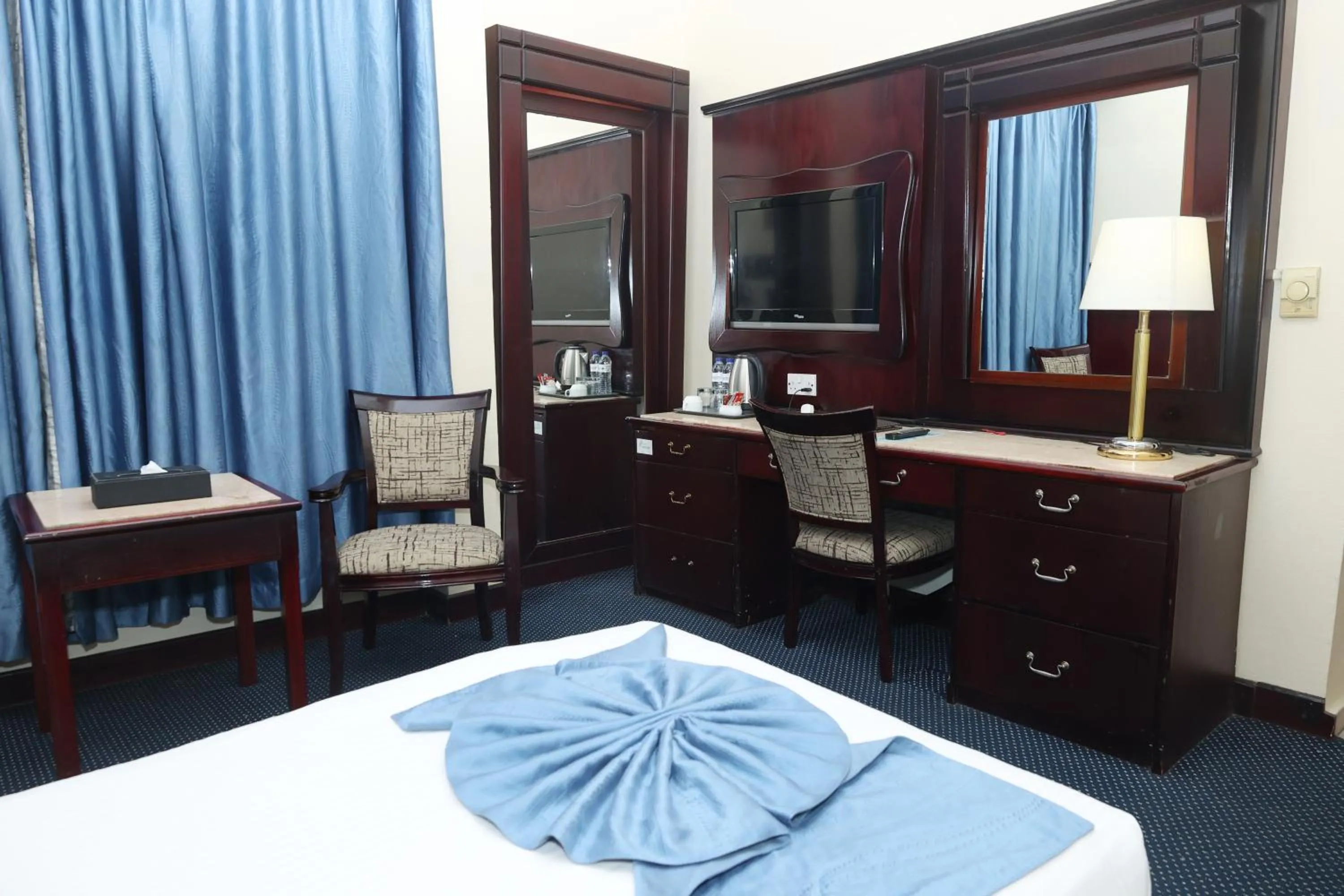 TV and multimedia in Claridge Hotel