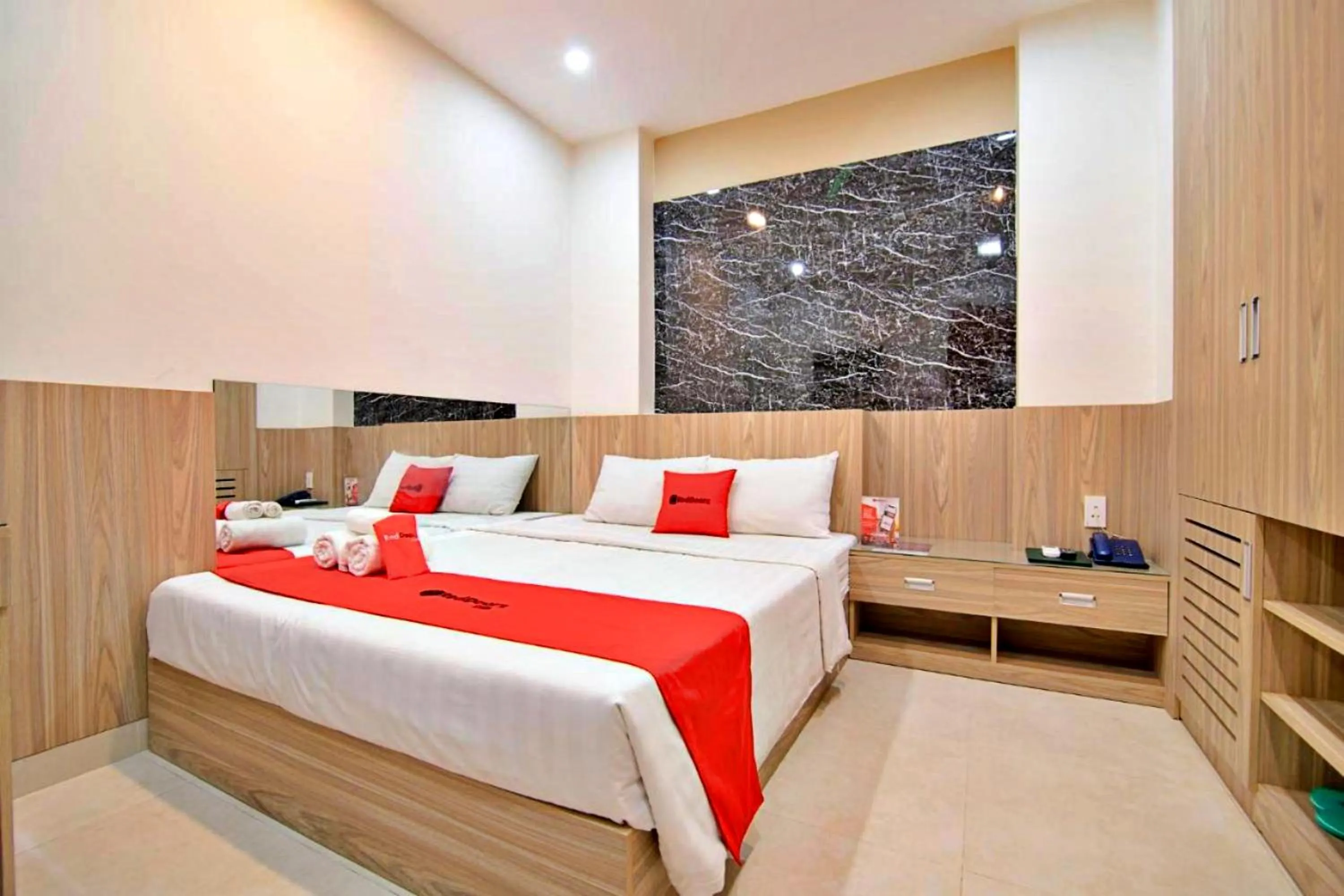 Bed in HANZ Love Hotel Tran Binh Trong