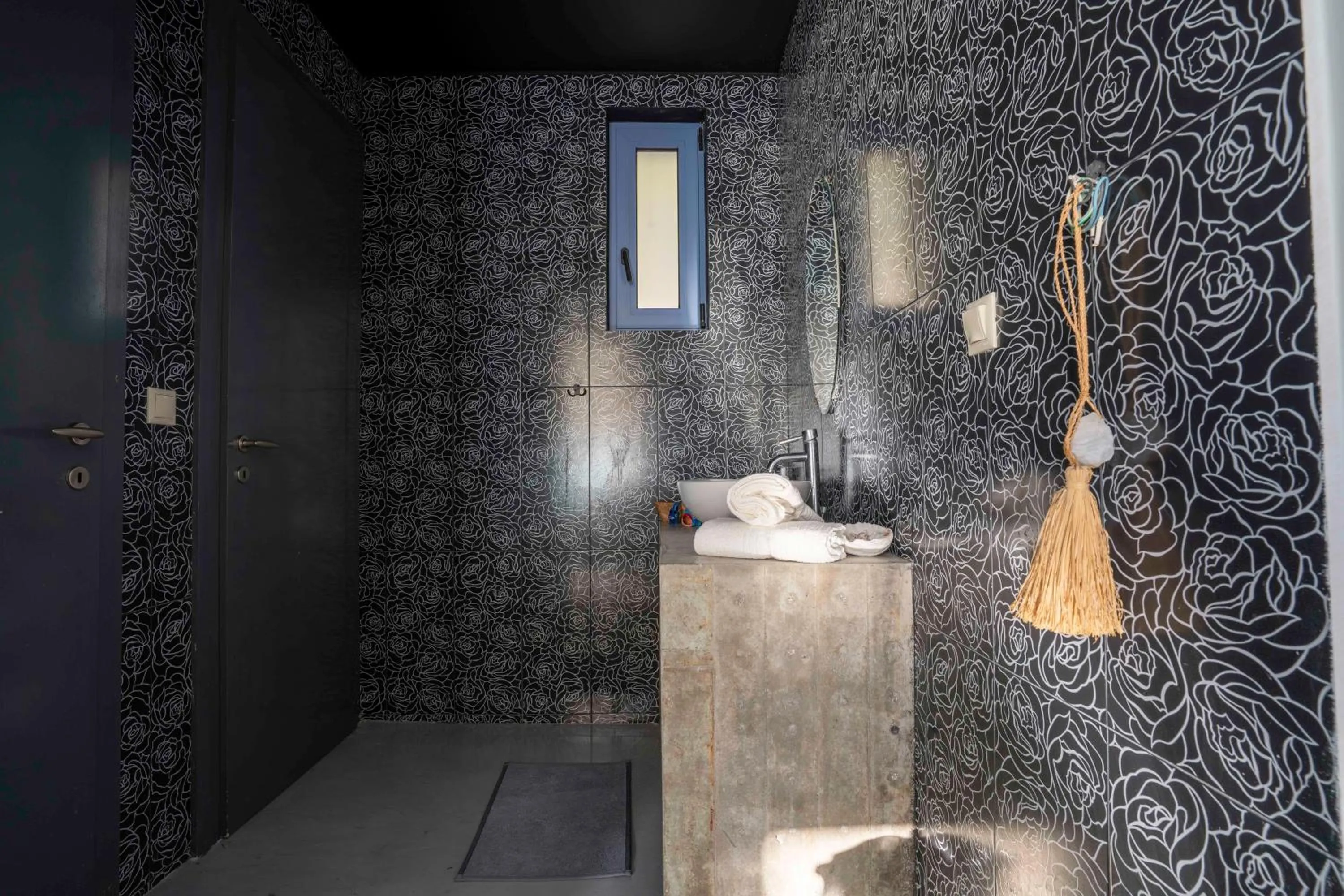 Shower in Serenity Boutique Suites