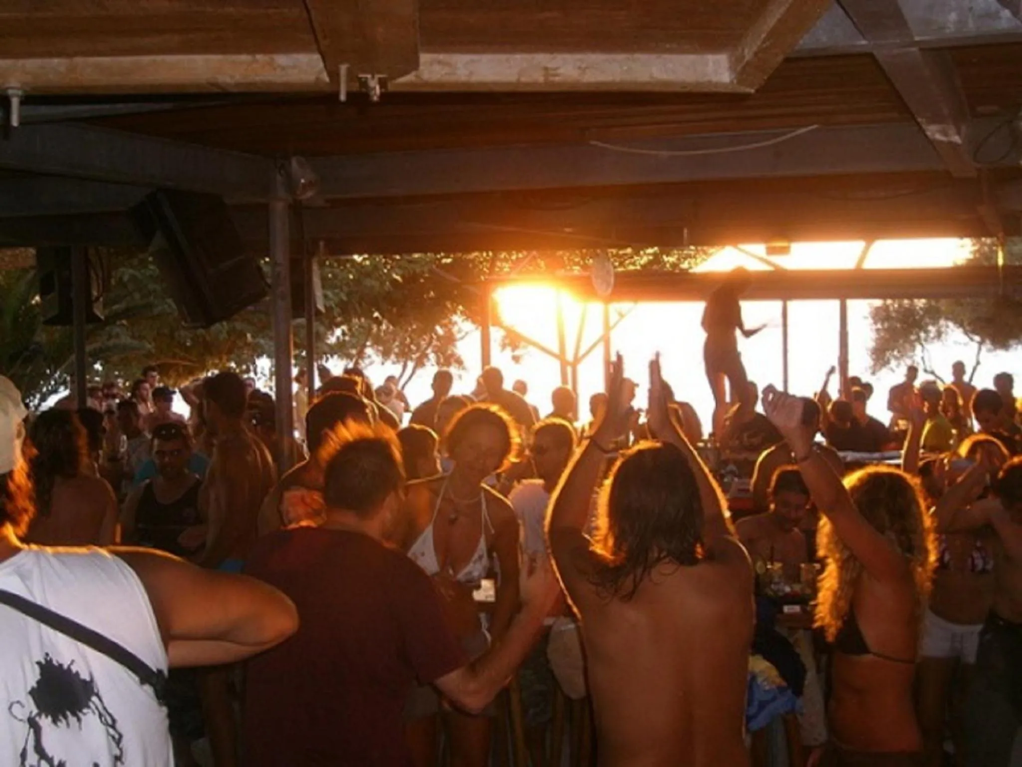 Nightclub / DJ in Serenity Boutique Suites