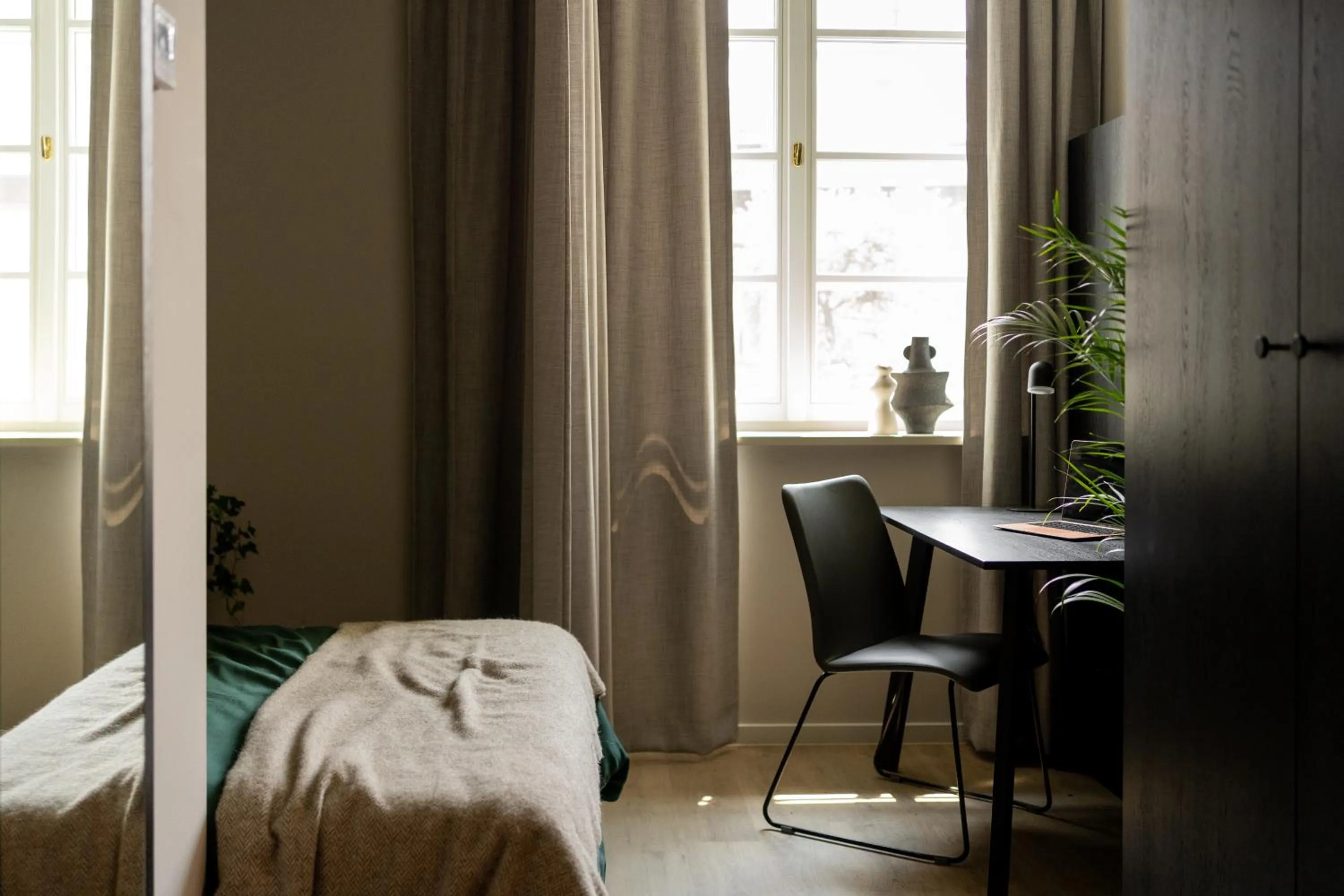 Photo of the whole room, Bed in MILESTONE Krakow Center Urban Living