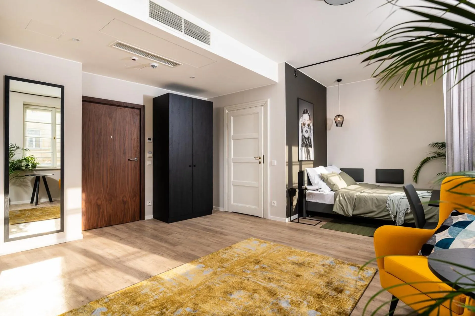 Photo of the whole room, Bed in MILESTONE Krakow Center Urban Living