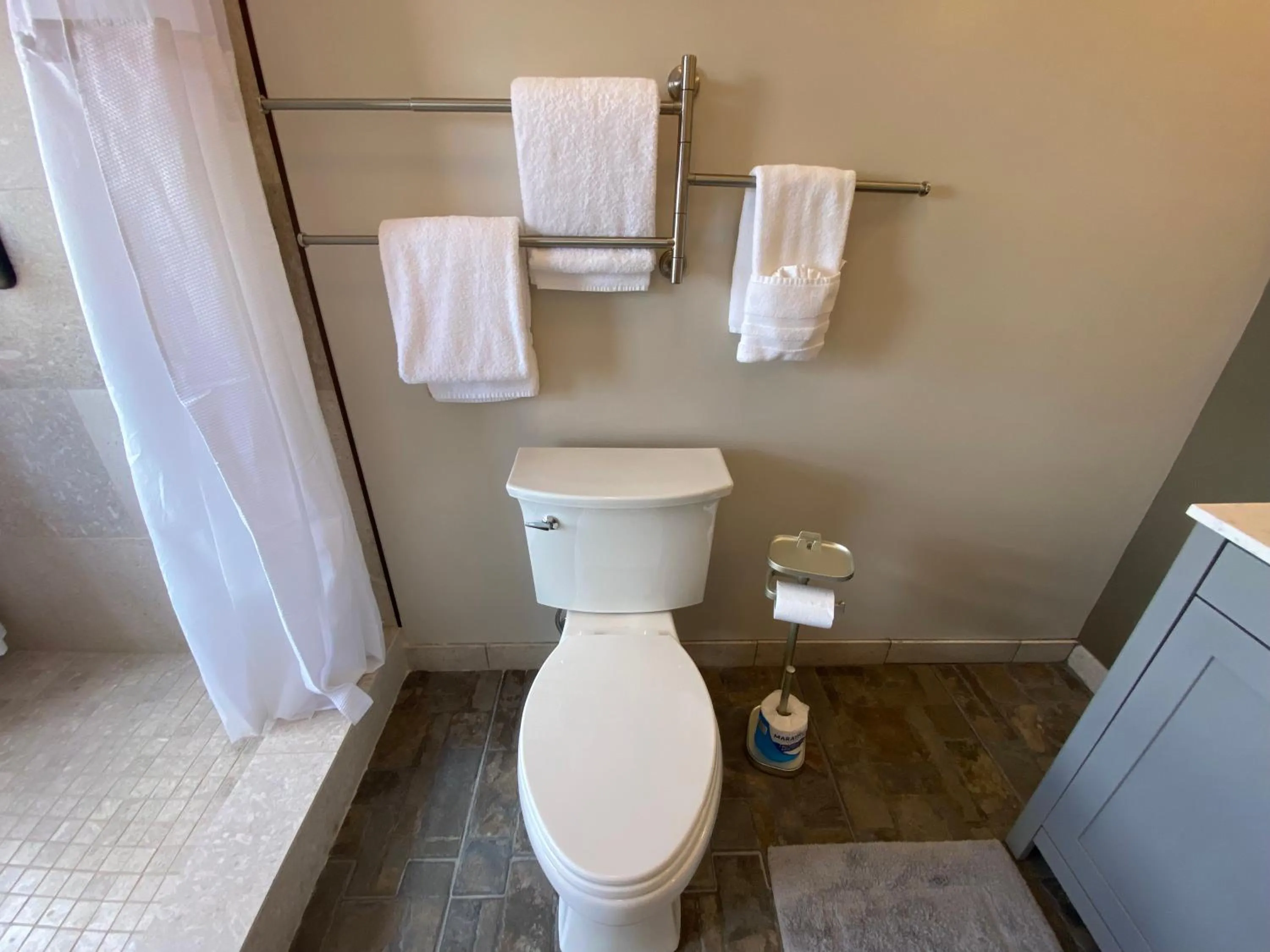 towels in SkyRidge Inn