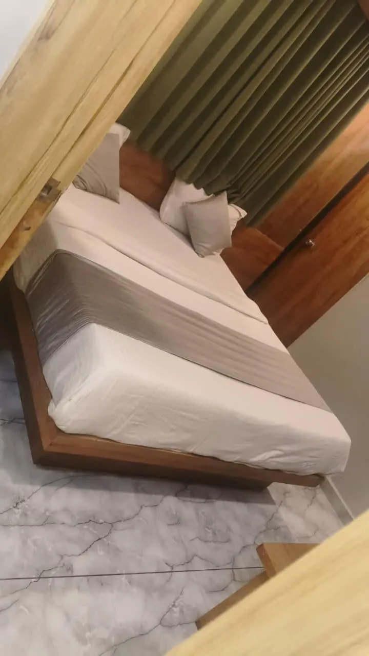 Bed in HOTEL SAFARI INN