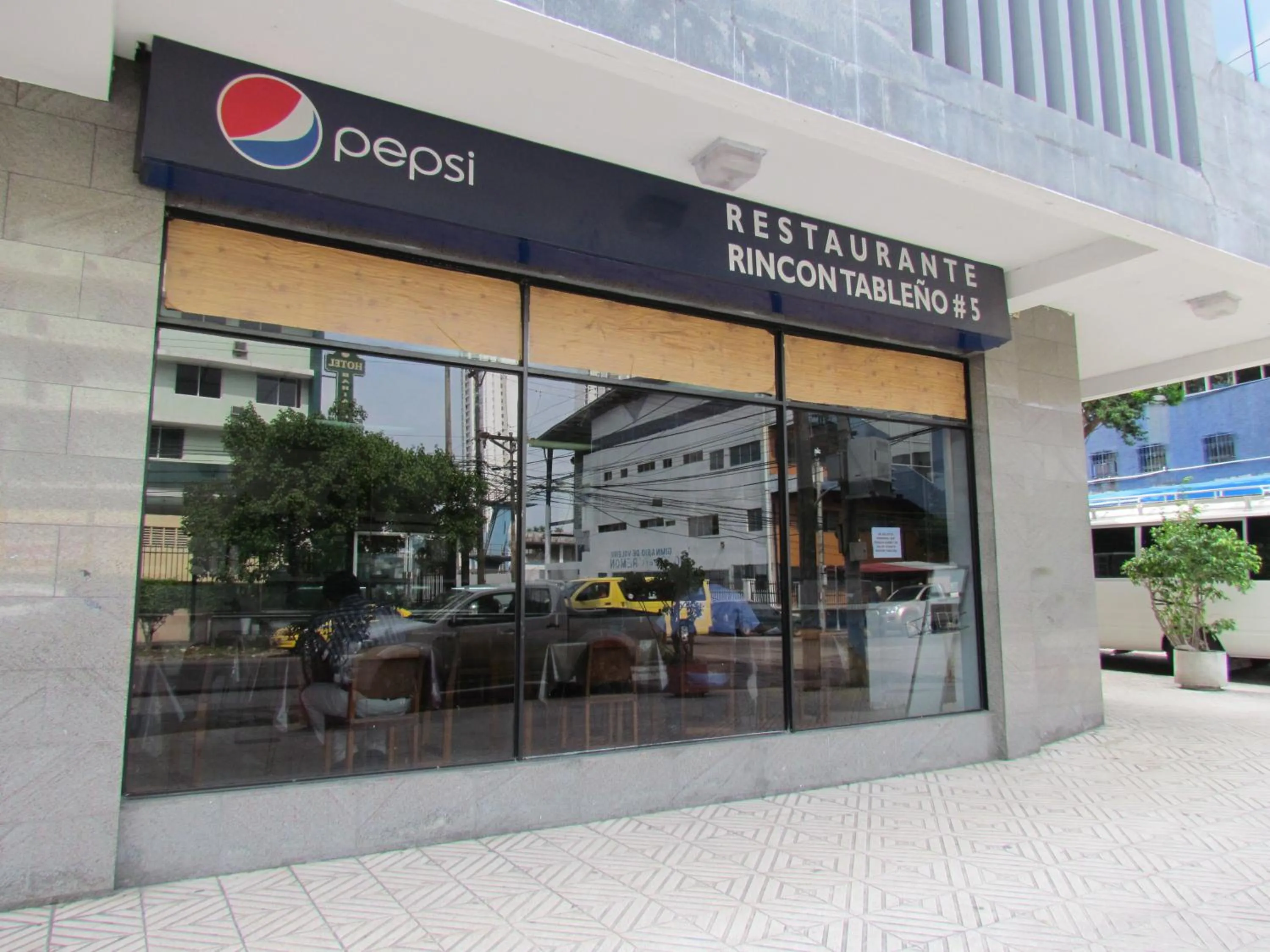 Facade/entrance in Hotel Lisboa