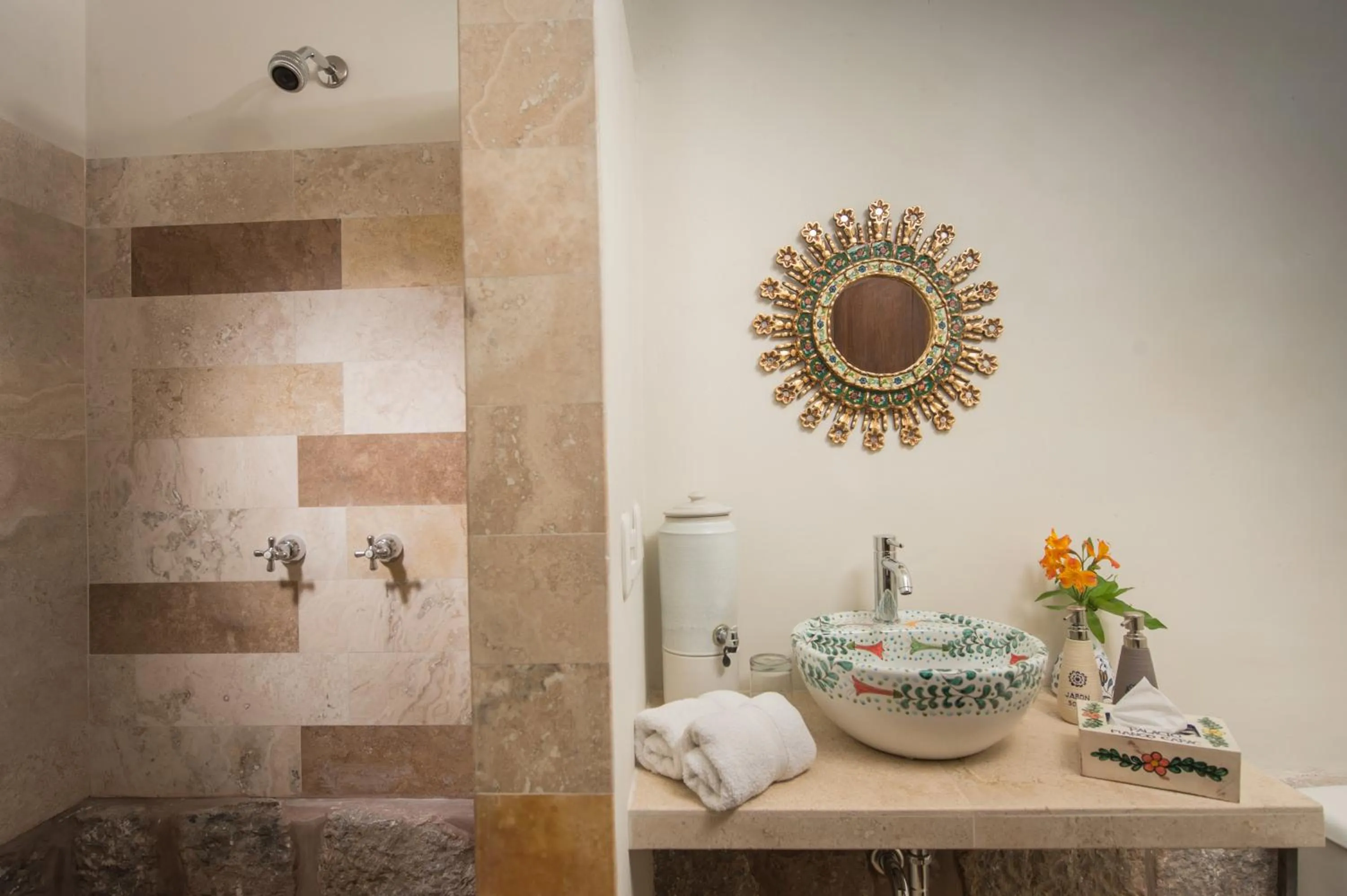 Bathroom in Palacio Manco Capac by Ananay Hotels