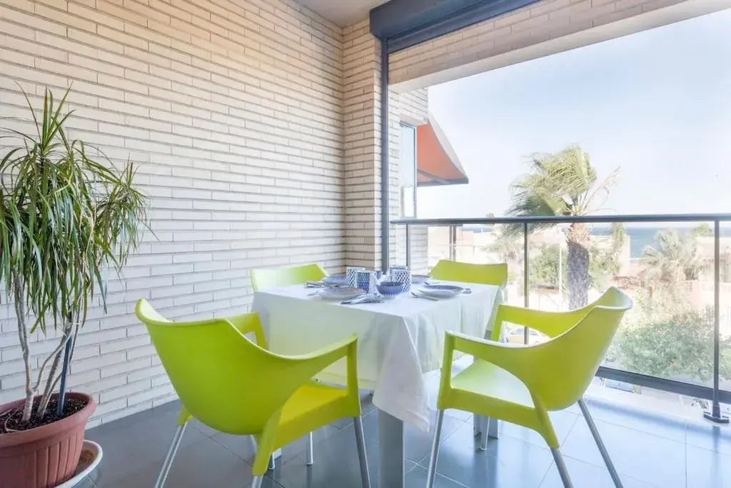 Confortable Beach Appartment with Views to the Sea Confortable Beach Appartment with Views to the Sea