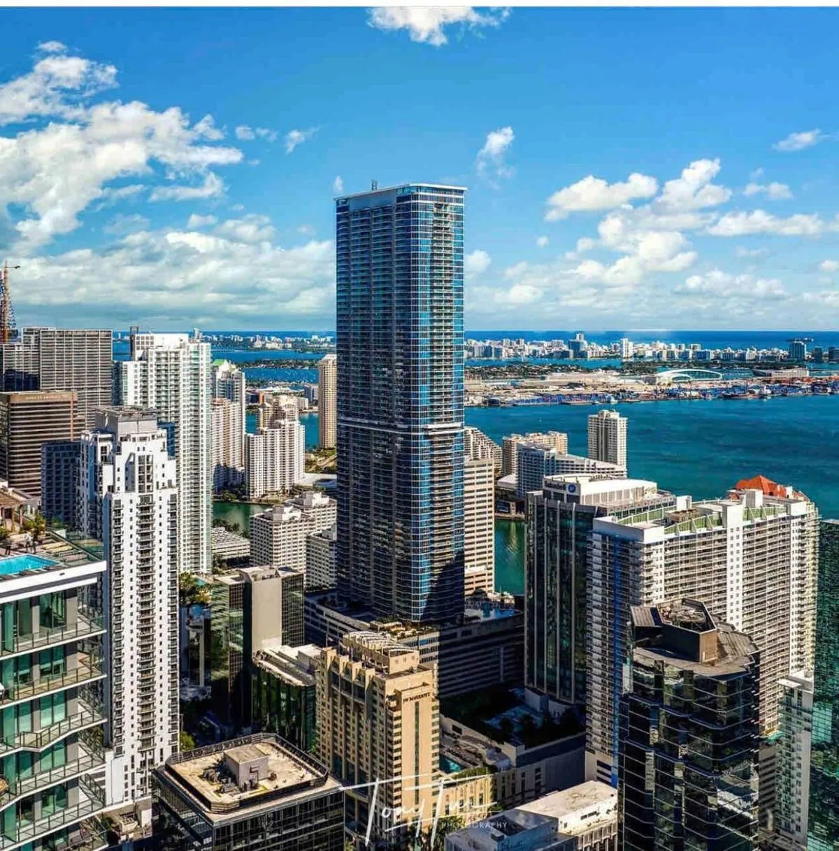 Brickell Center w/City & Bay View + FREE Parking!