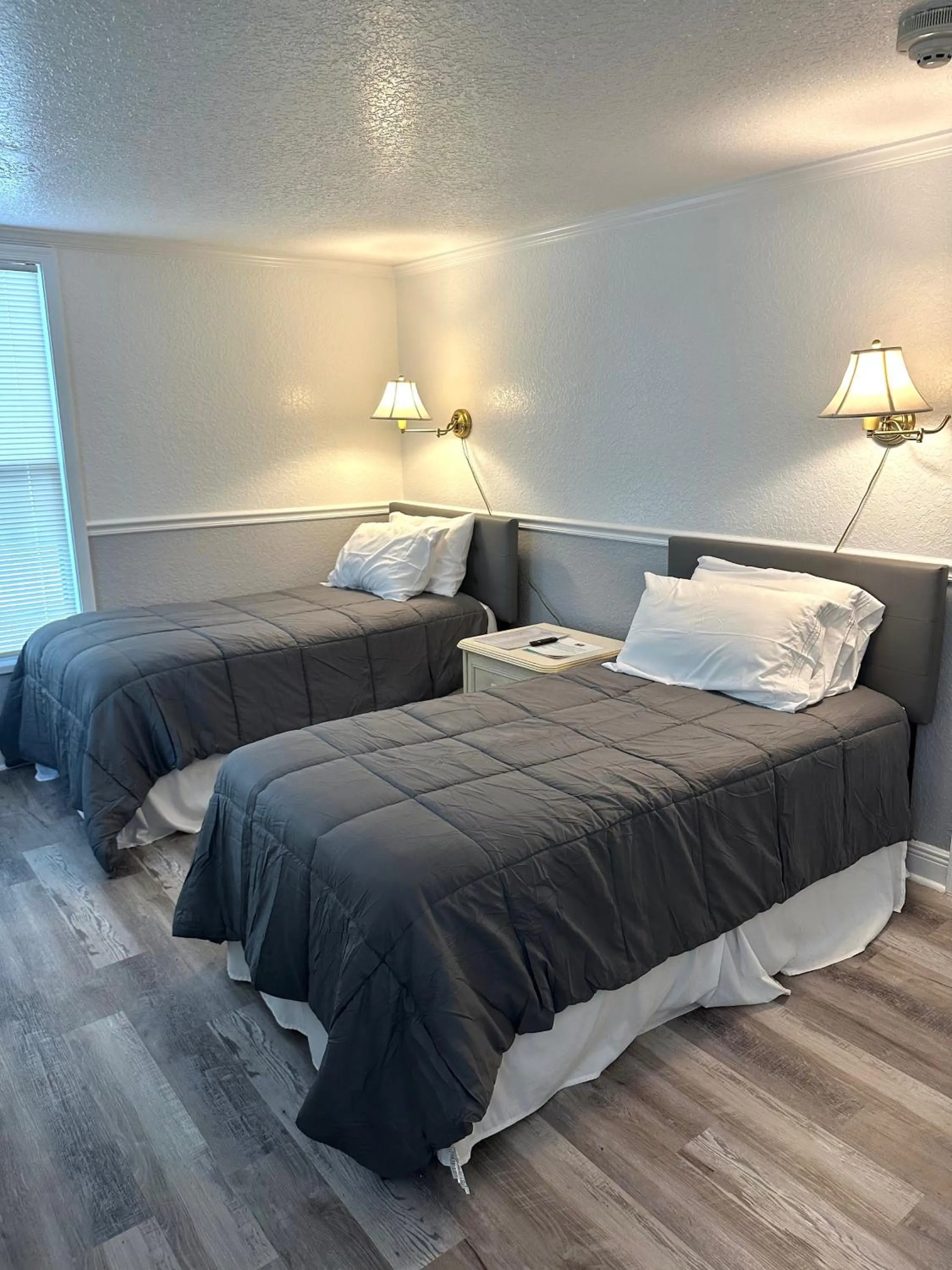 Bedroom, Bed in The Hotel Redland