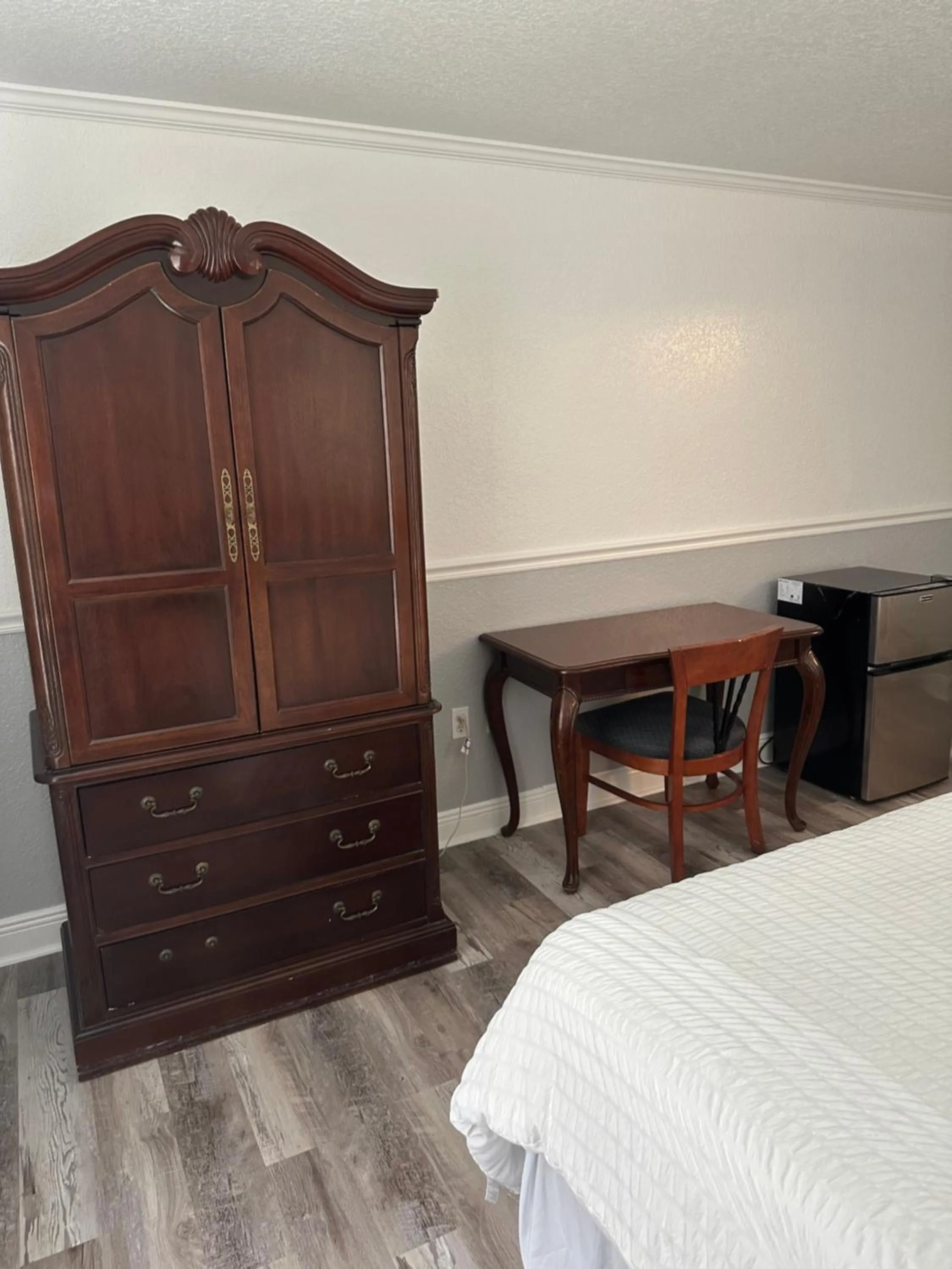 hair dresser, Bed in The Hotel Redland