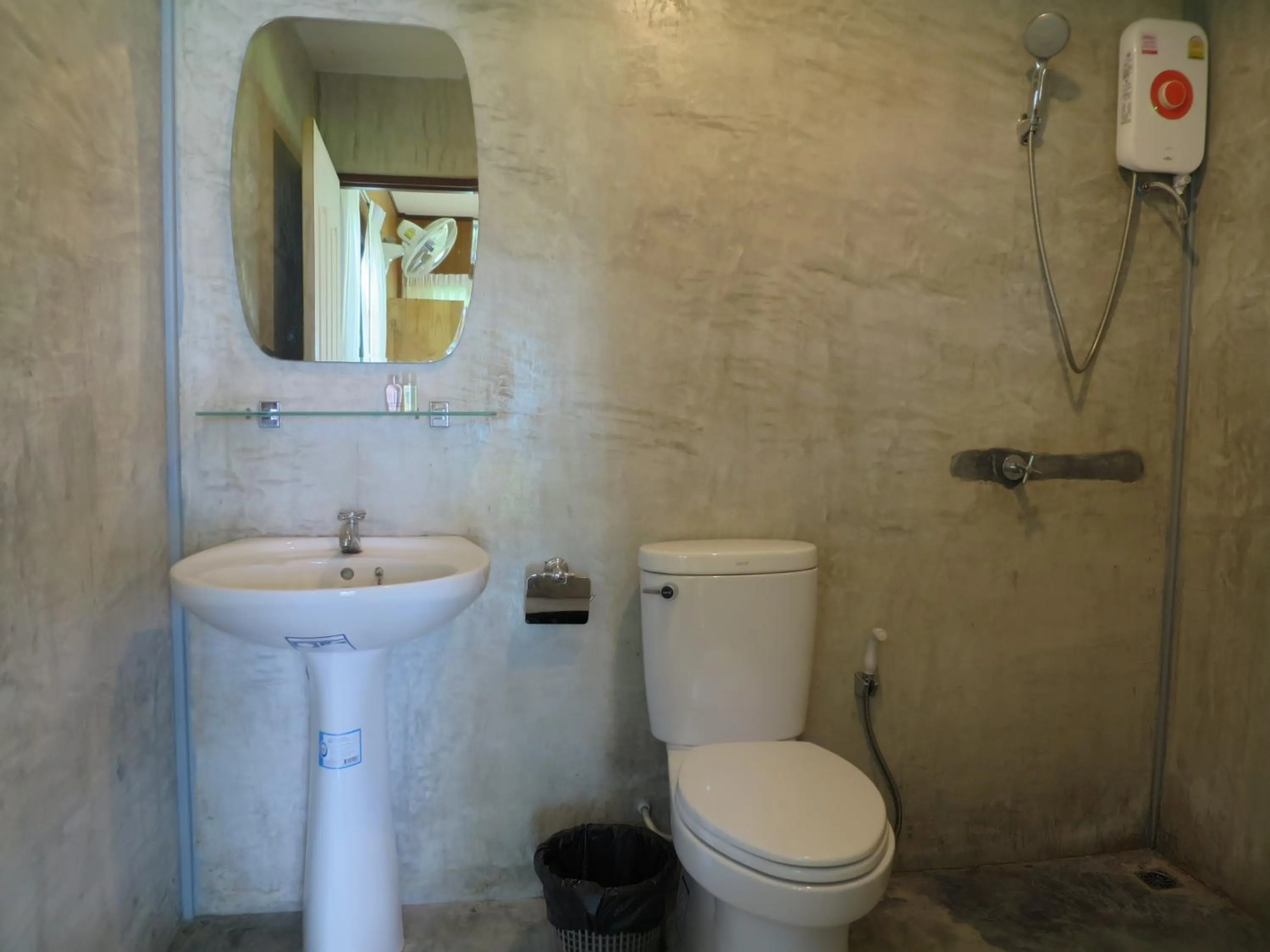 Shower in Bangbaobeach Resort