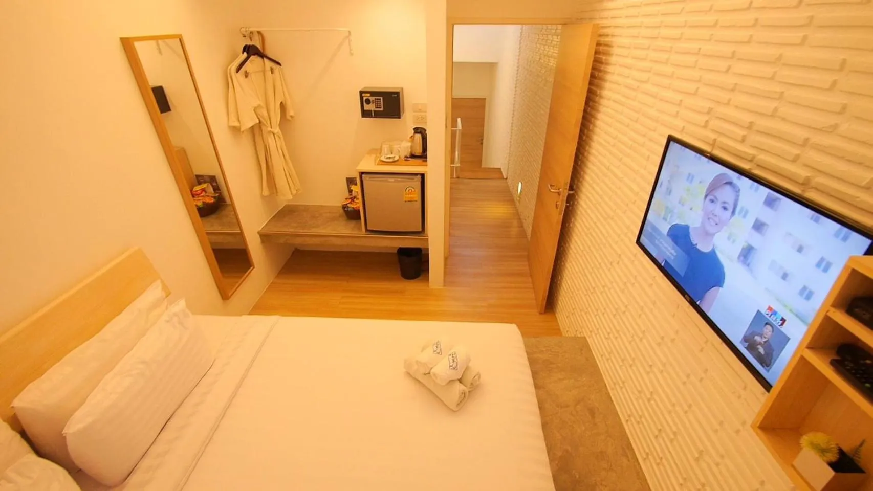 Photo of the whole room, Bed in Milano Huahin