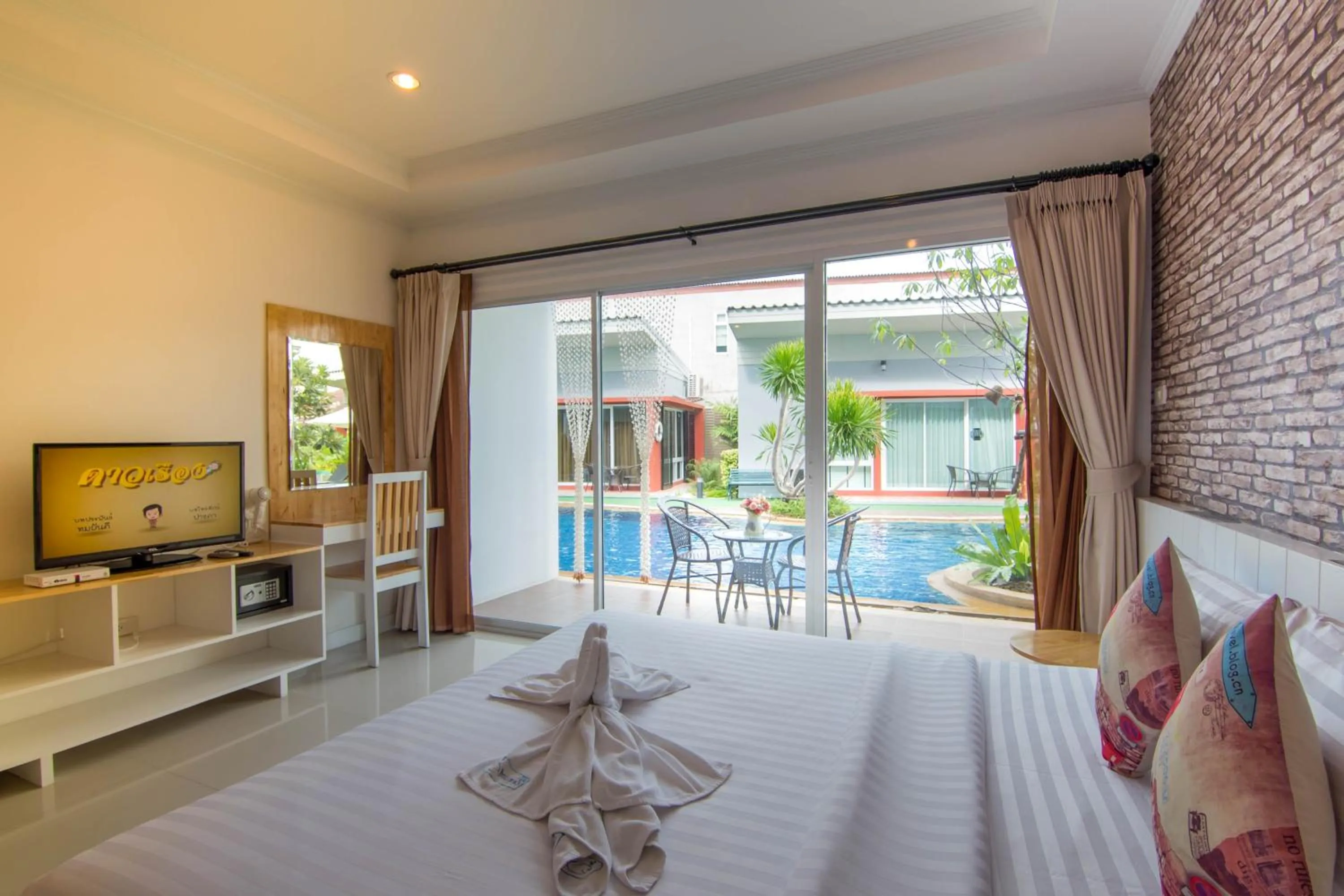 Bed in Milano Huahin