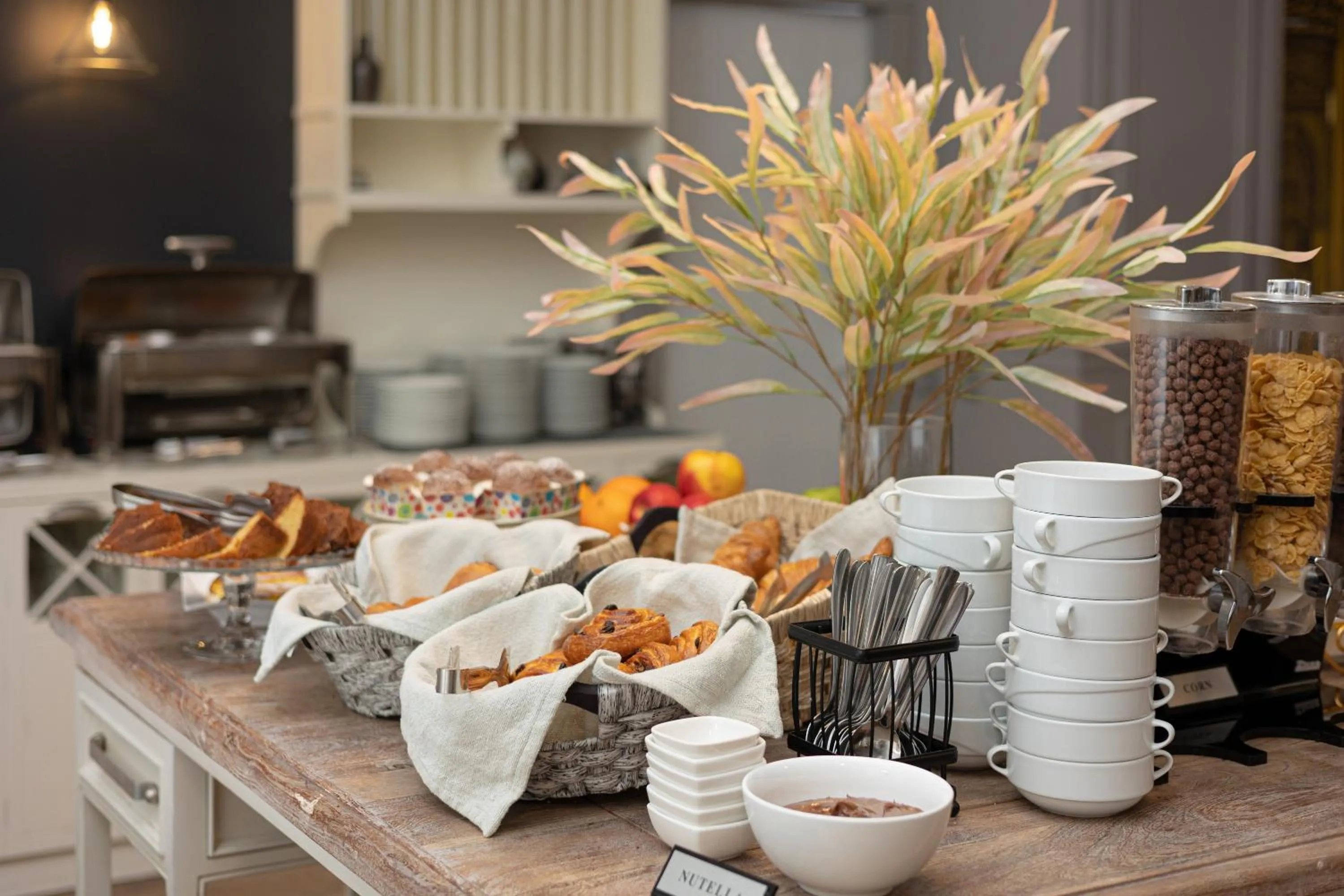 Buffet breakfast in Best Western Tbilisi Art Hotel