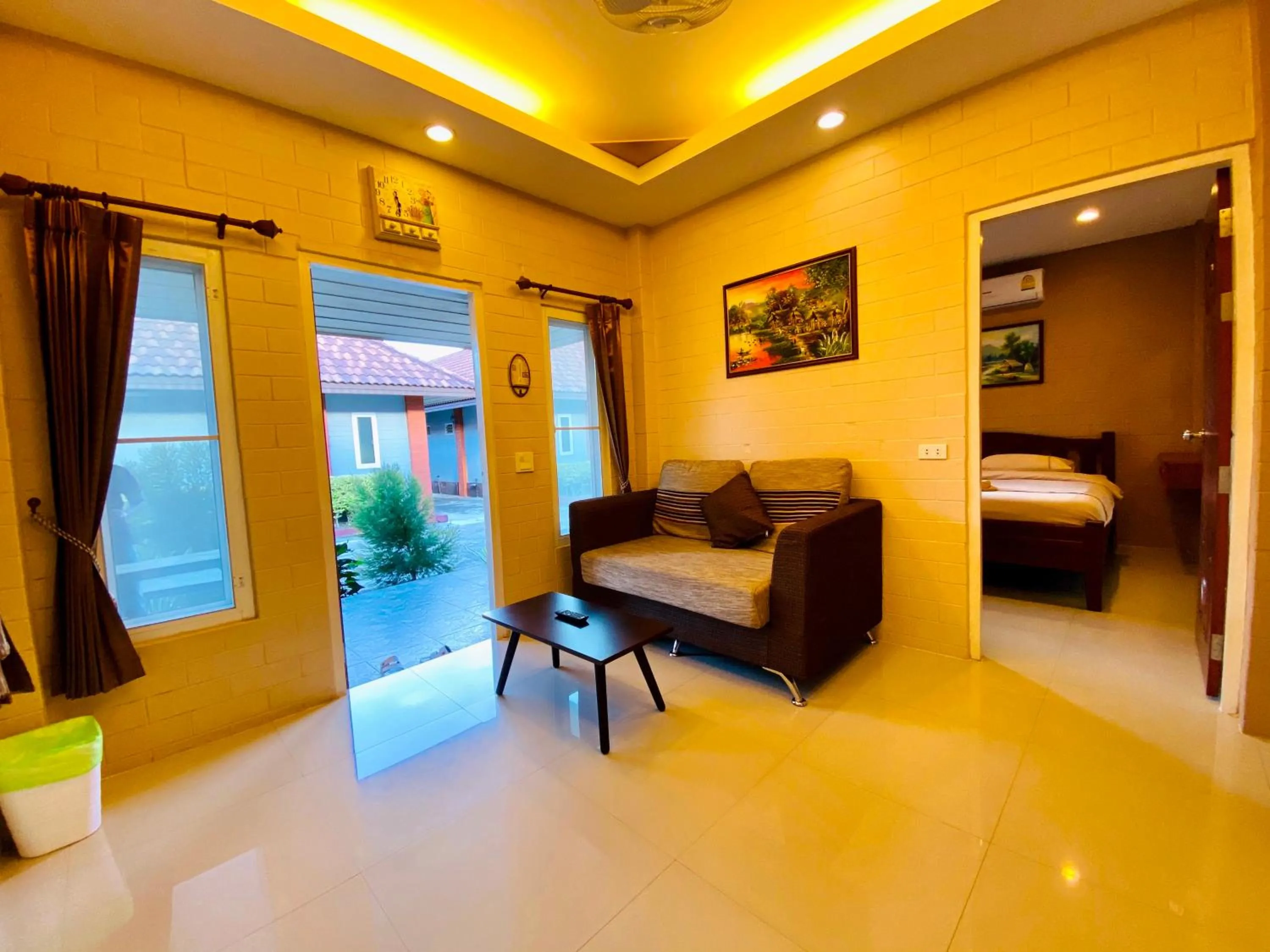 Bed in Benwadee Resort Pattaya