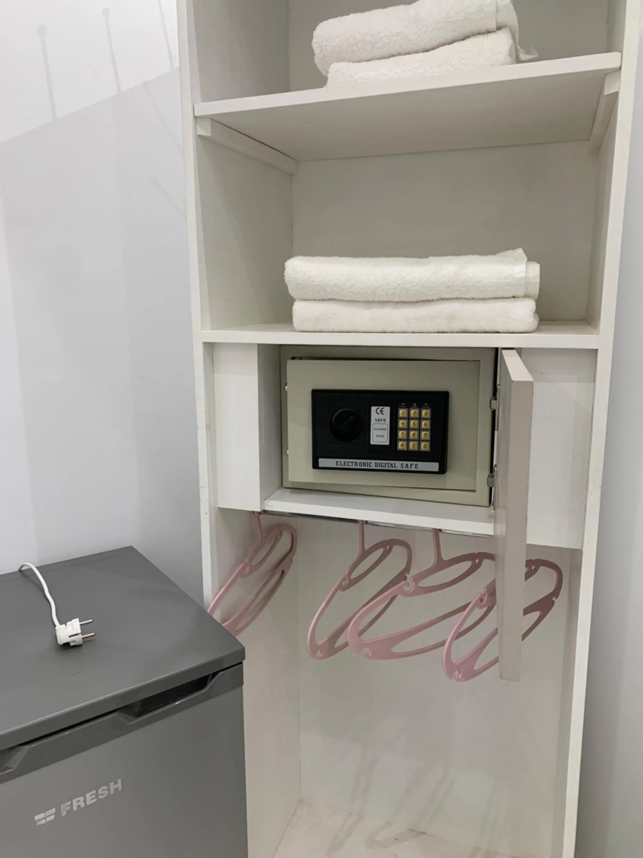 PR Family pyramids inn