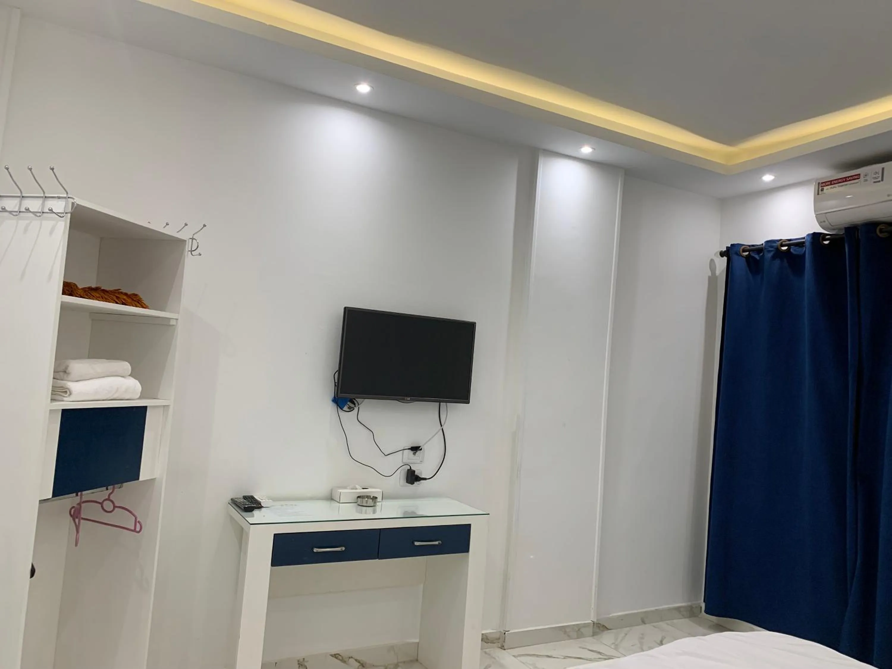 TV and multimedia in PR Family pyramids inn