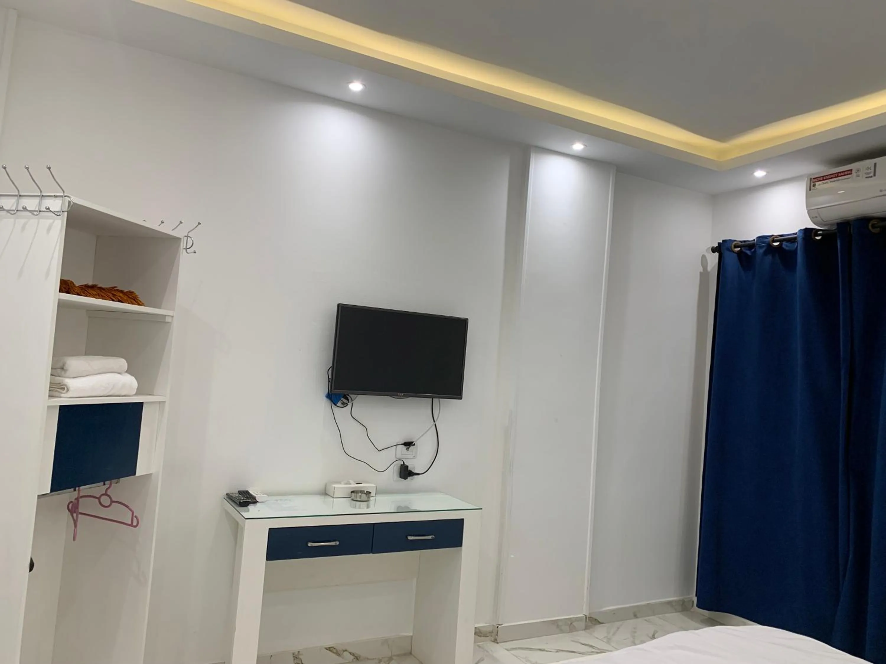 TV and multimedia in PR Family pyramids inn