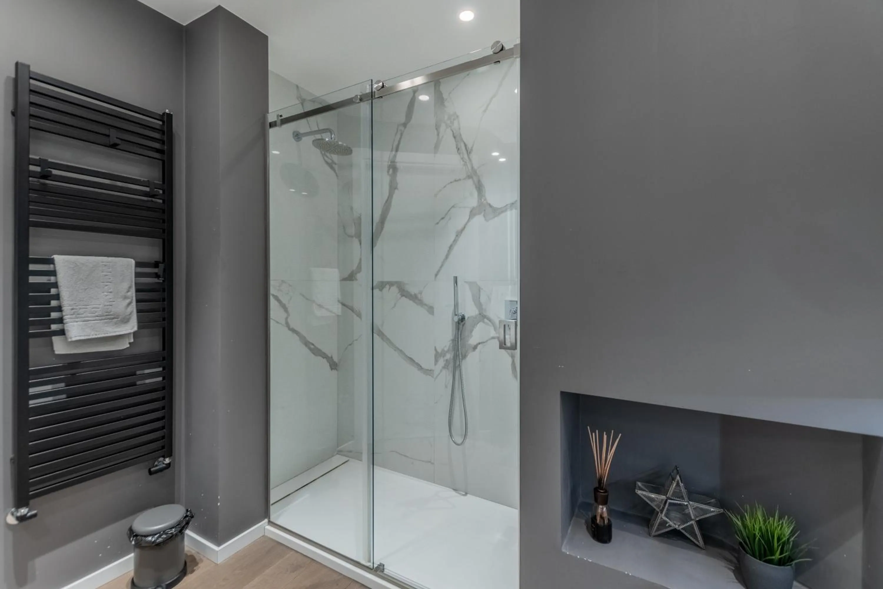 Shower in Eco del Silenzio