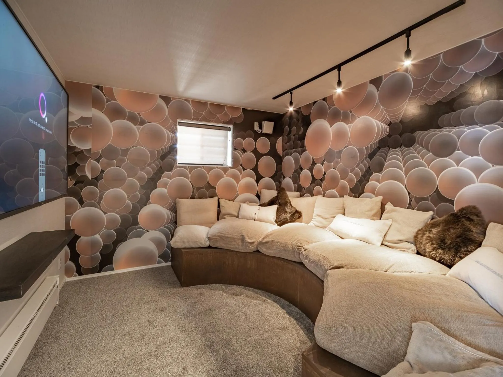 TV and multimedia, Bed in Shousugi Chalet by Elite Havens