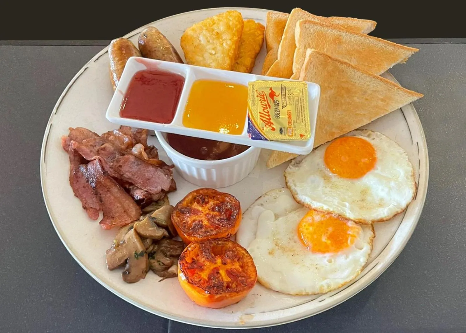 Breakfast in New Breakers Hotel Rawai