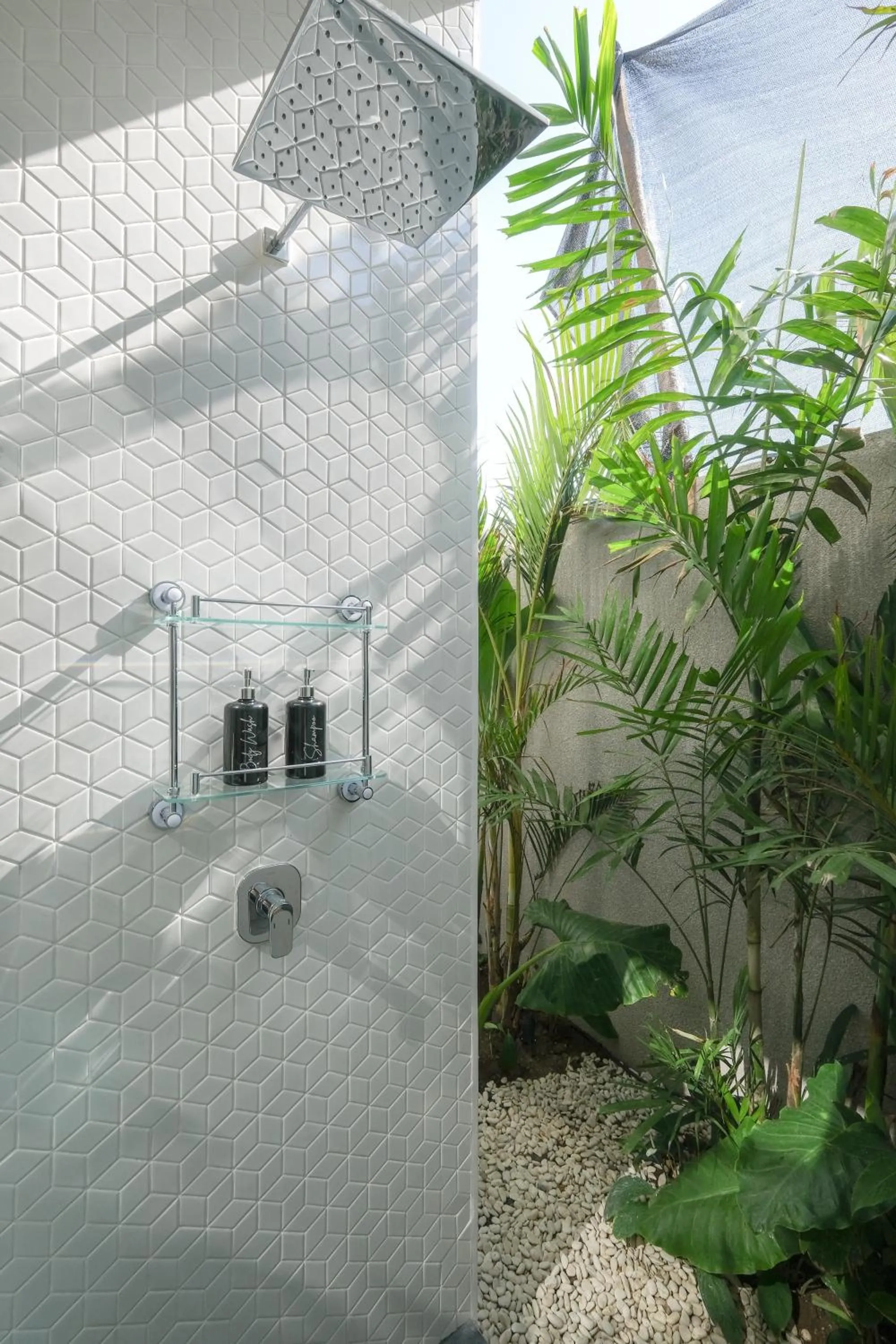 Bathroom in Bingin Breeze