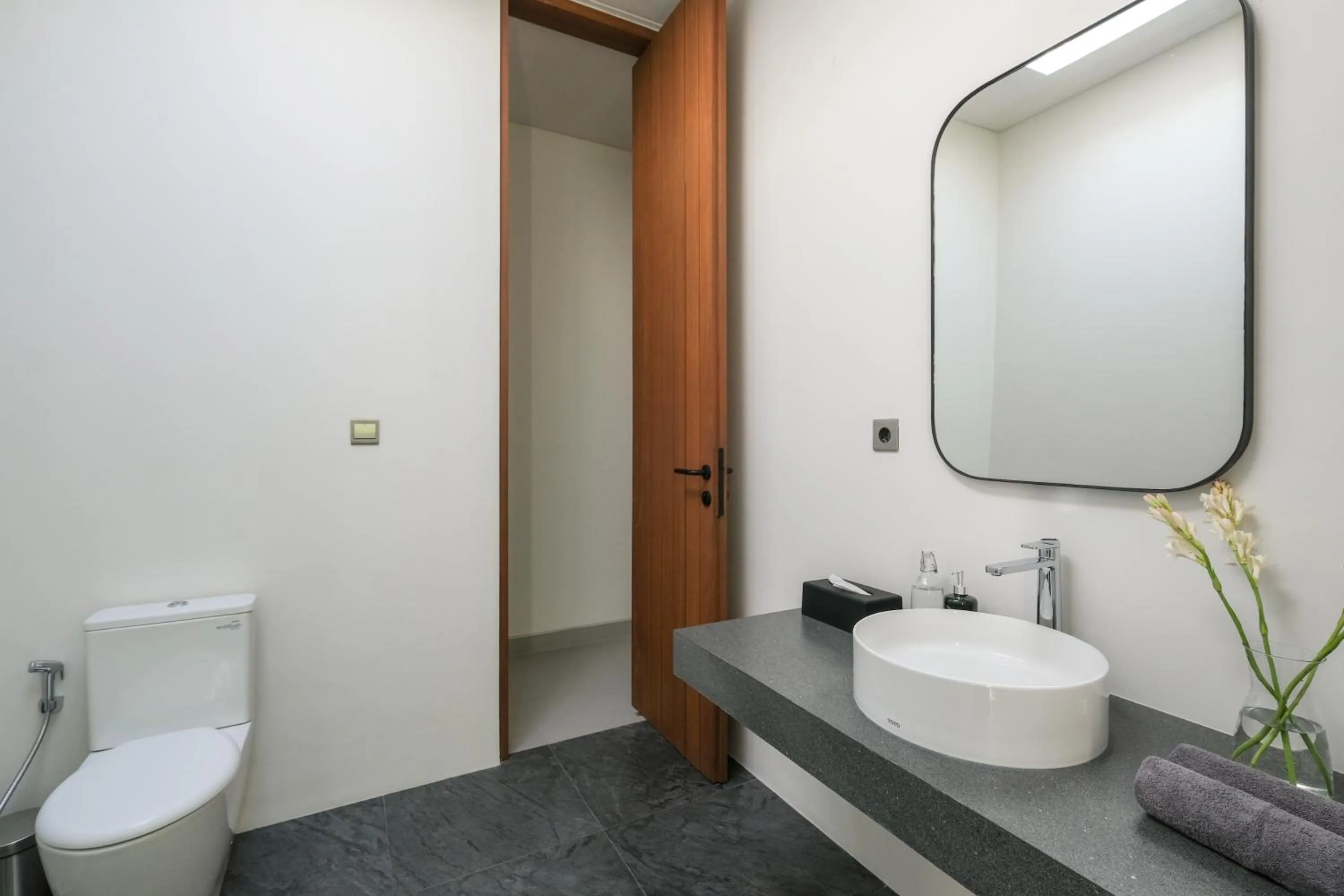 Bathroom in Bingin Breeze