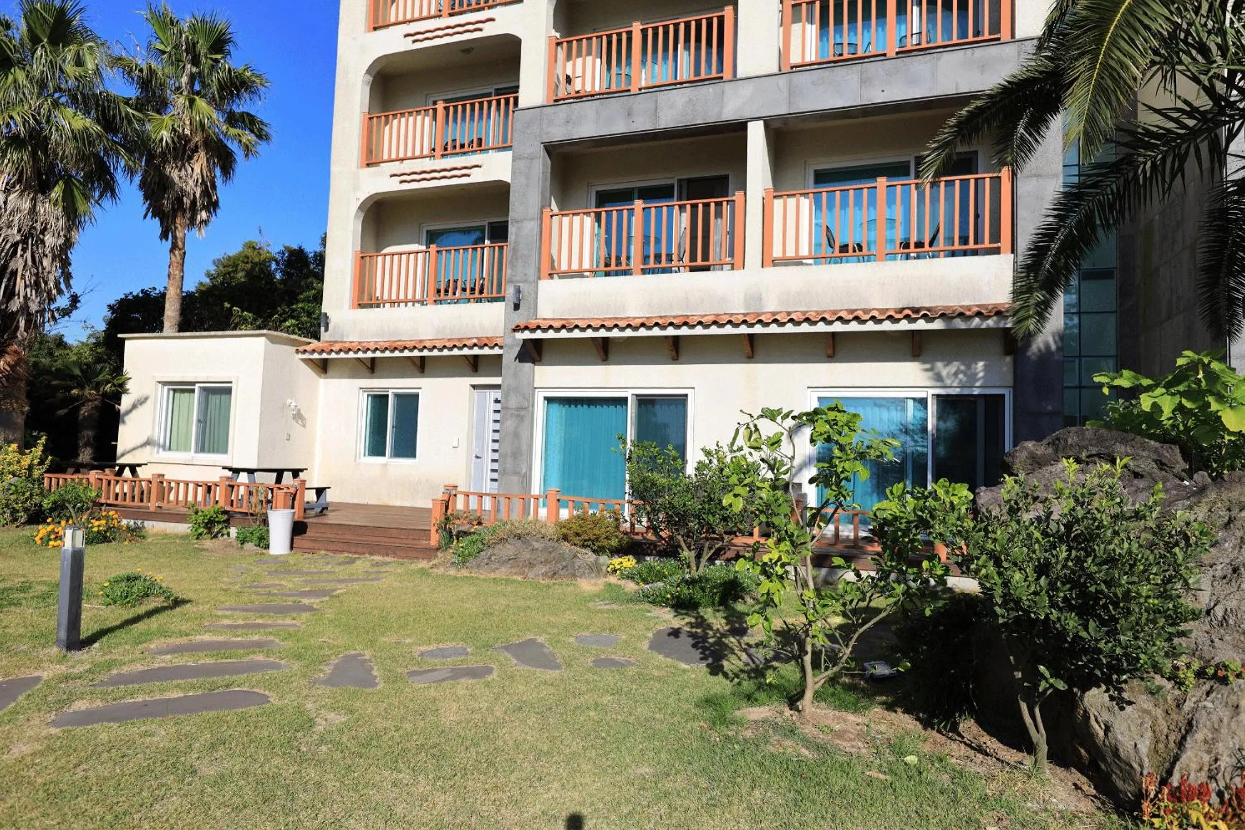 Balcony/Terrace in The Bay Jeju Resort