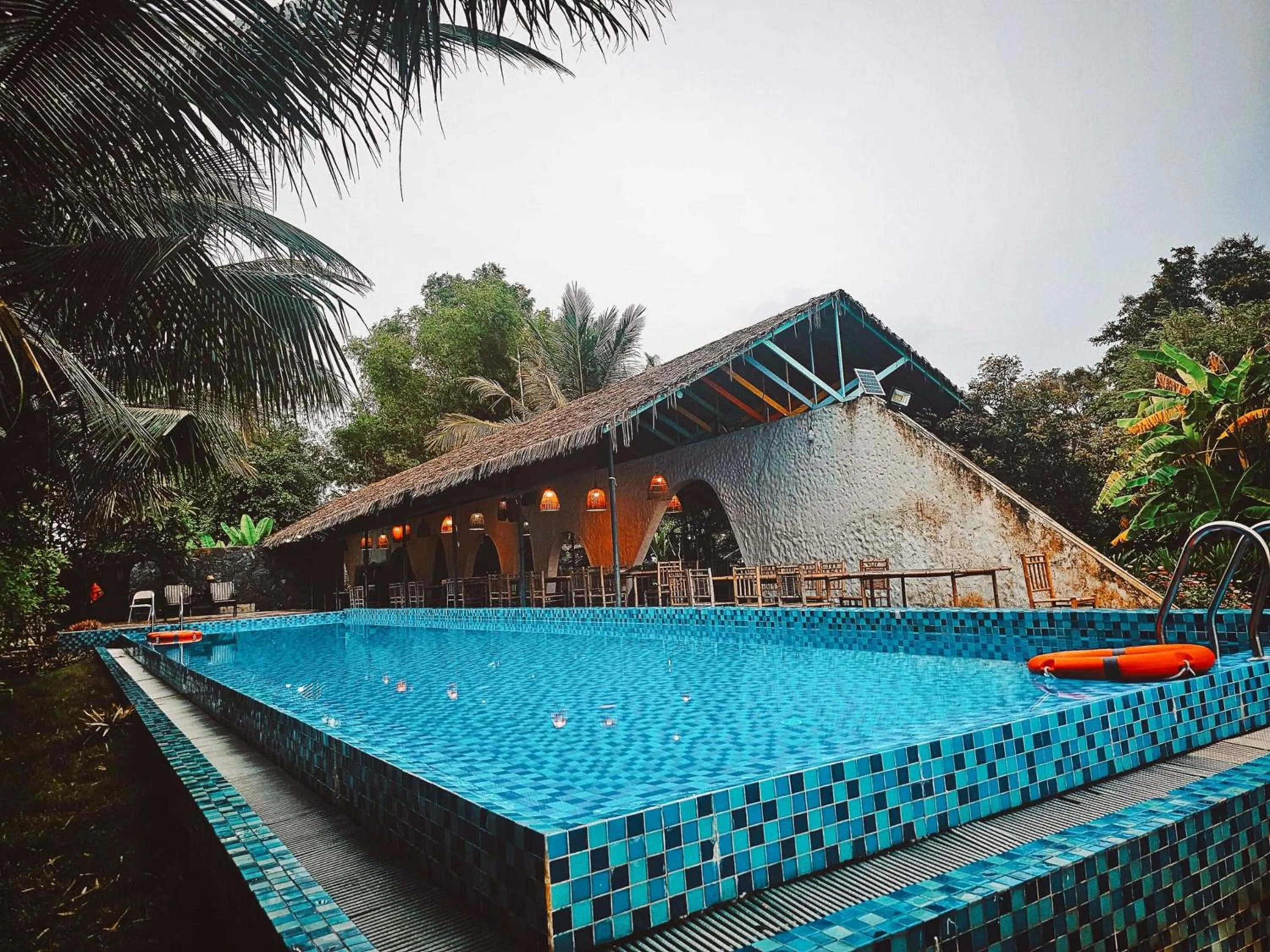 Swimming pool in The Ruong Resort