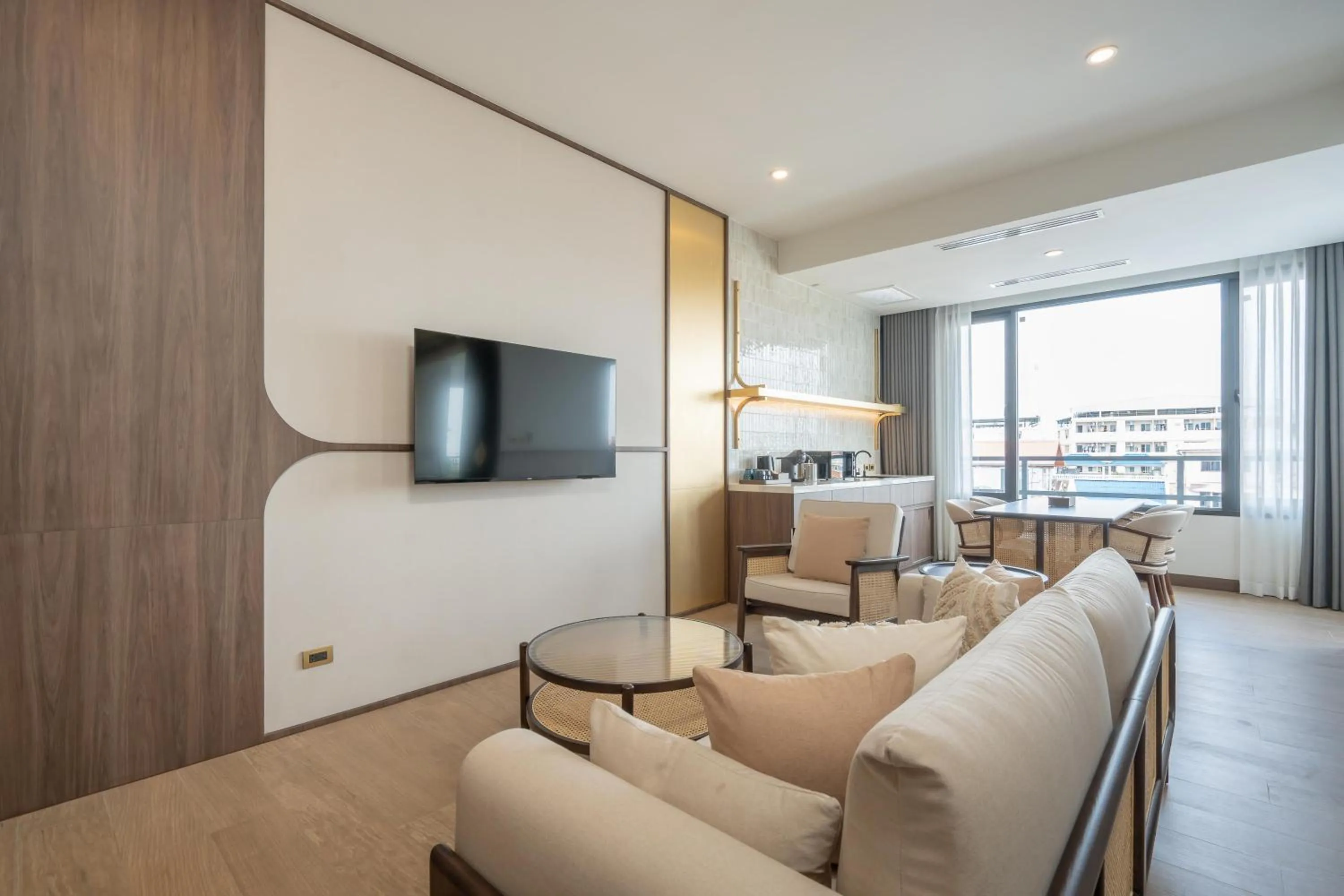 TV and multimedia in Pranakorn Heritage Hotel