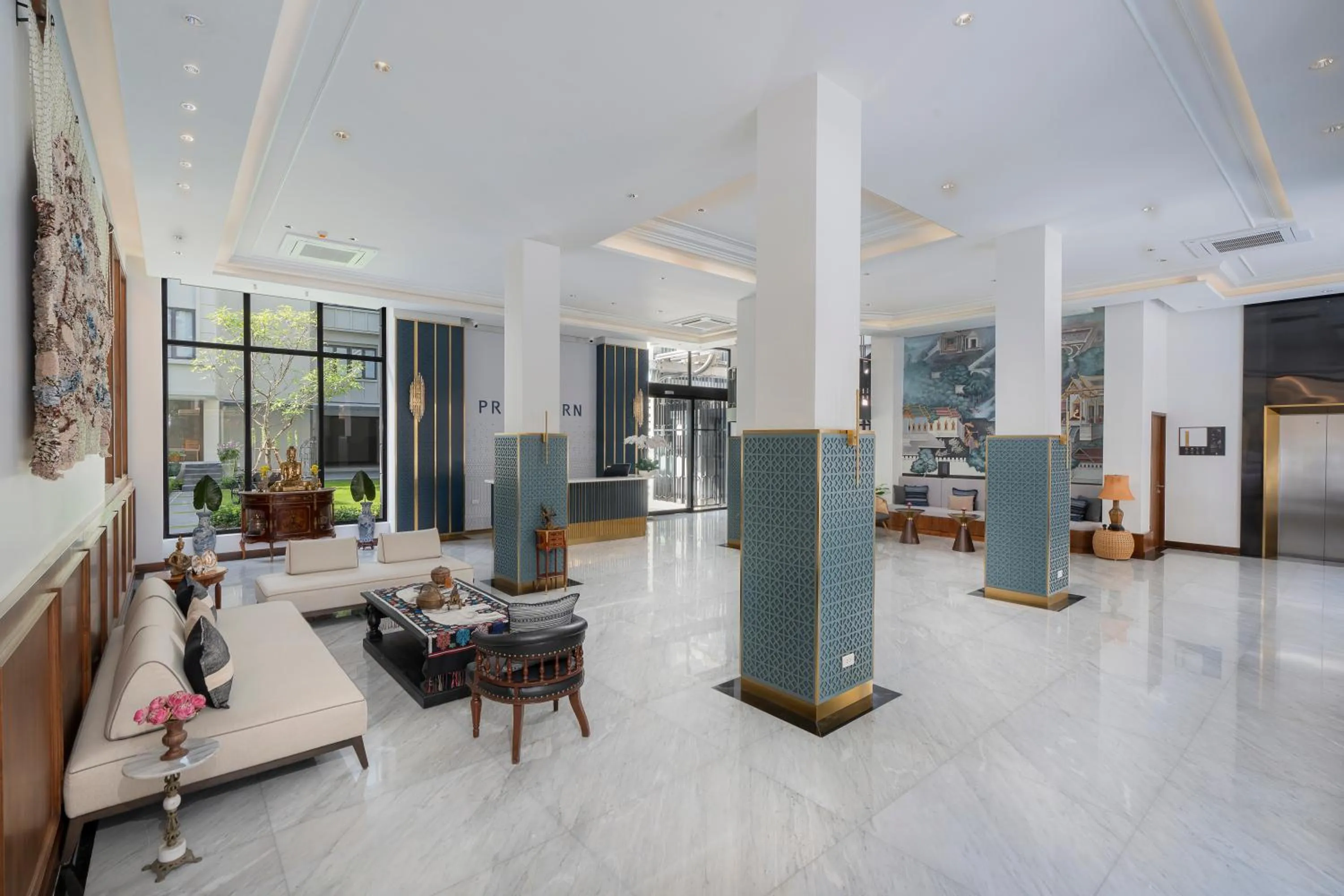 Seating area in Pranakorn Heritage Hotel