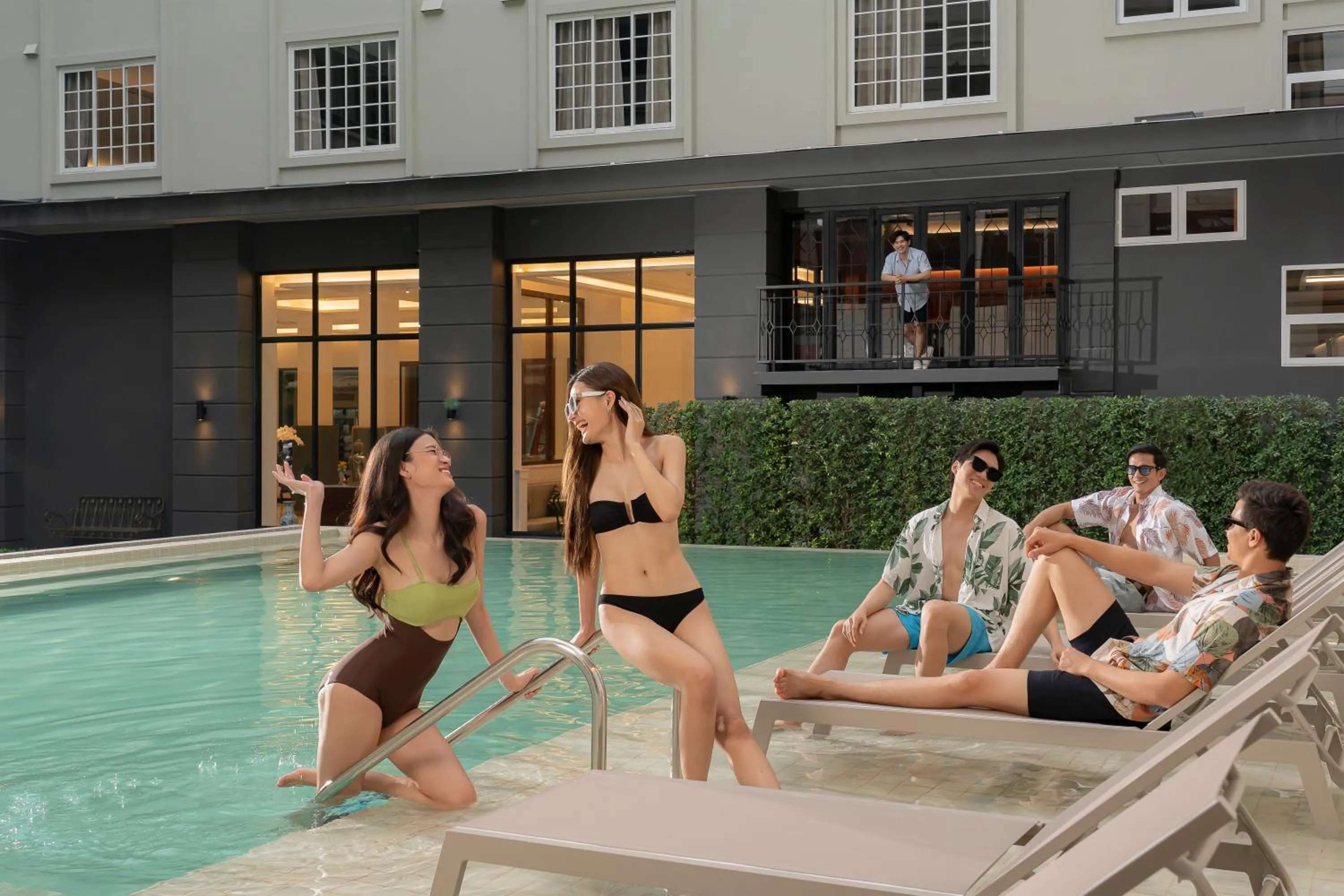 Swimming pool in Pranakorn Heritage Hotel