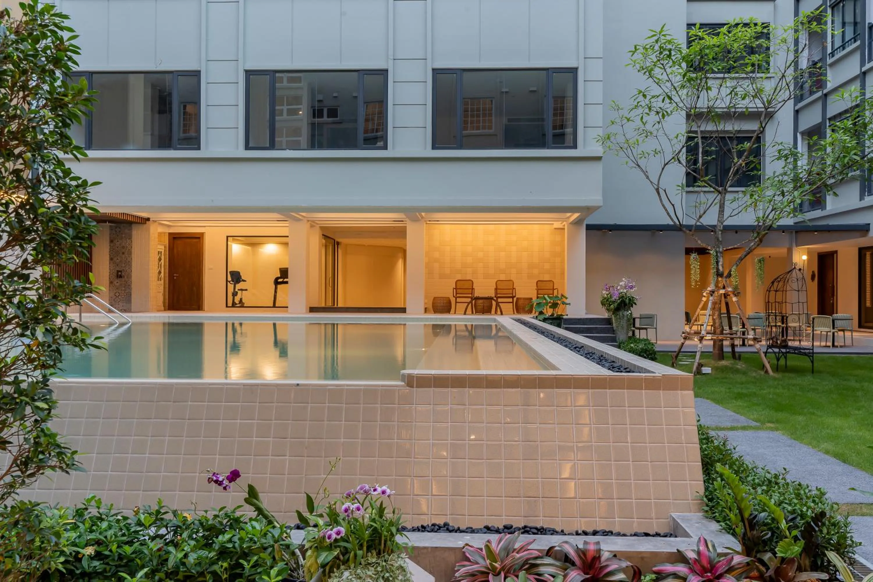 Swimming pool in Pranakorn Heritage Hotel