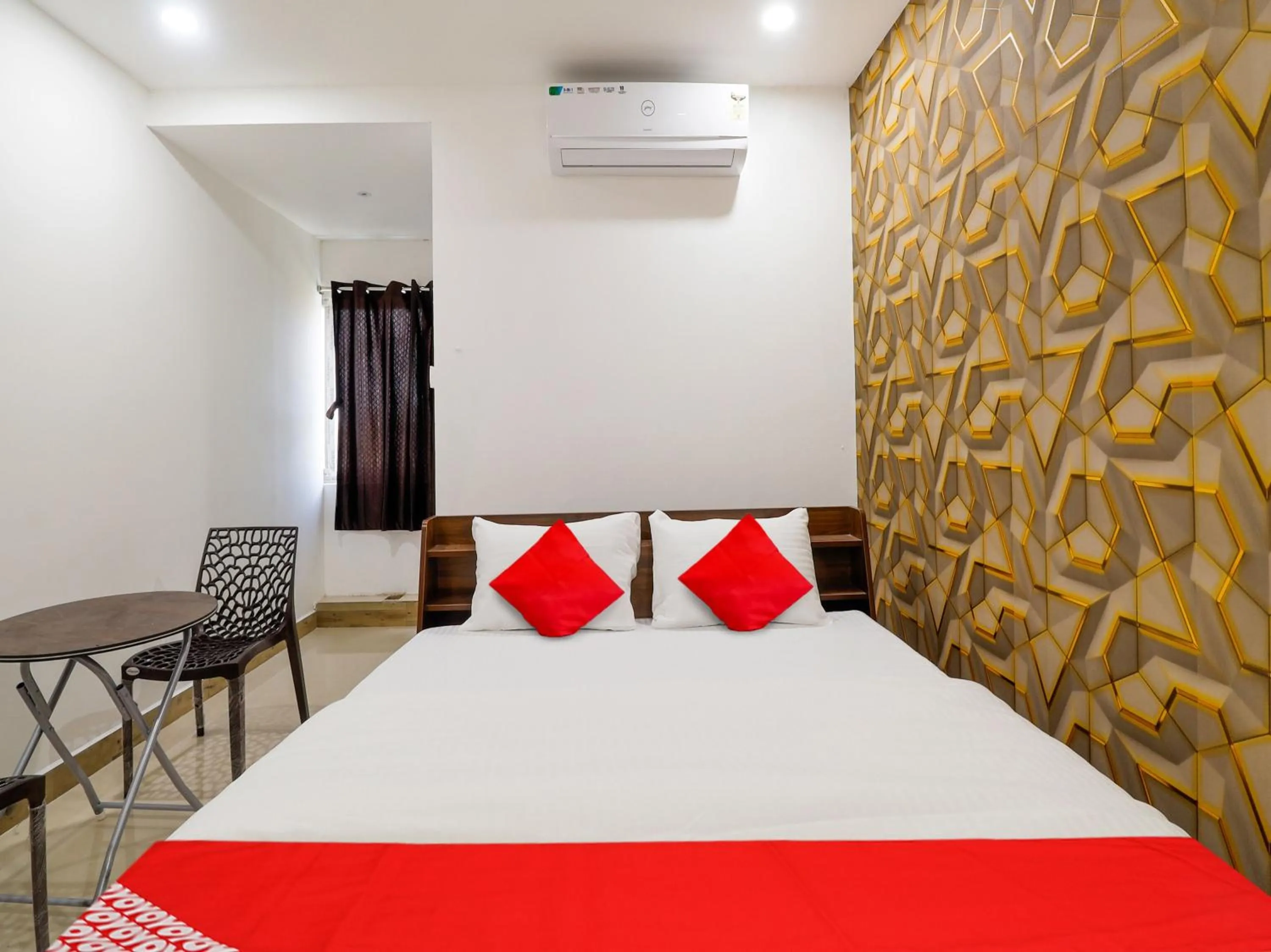 Lobby or reception, Bed in Hotel O Kompally Residency