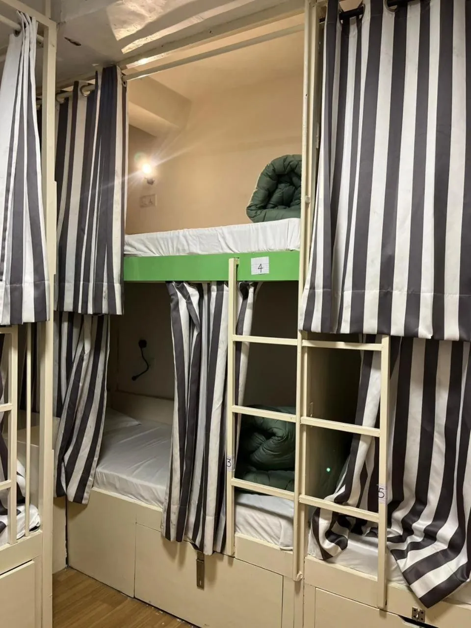 Bed in Joey's By The Ganges