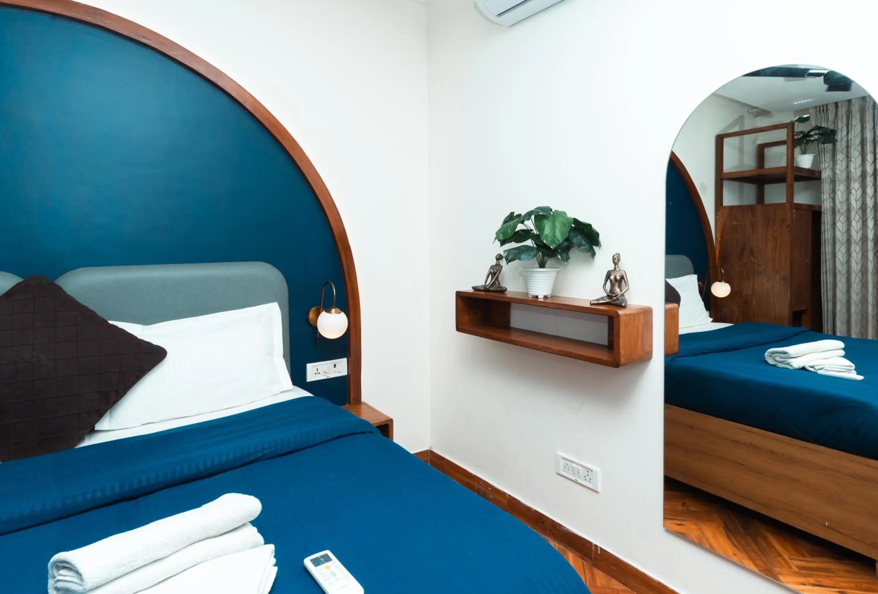 Bed in Joey's By The Ganges