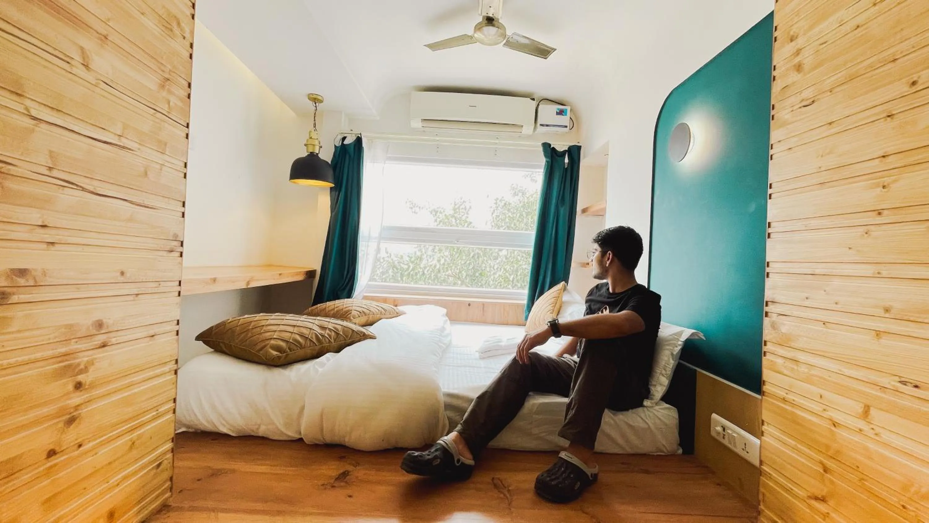 Bed in Joey's By The Ganges