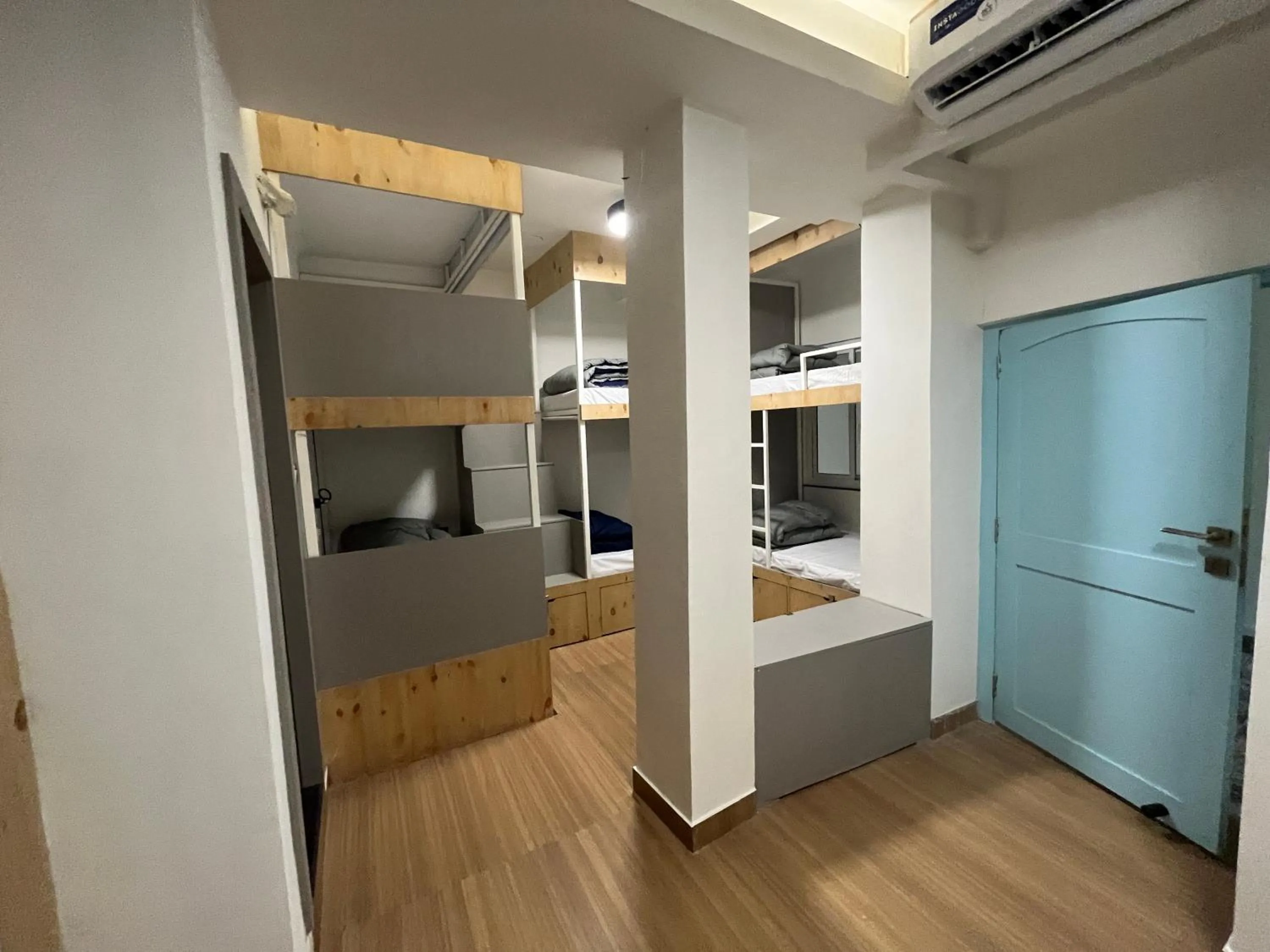 Bed in Joey's By The Ganges