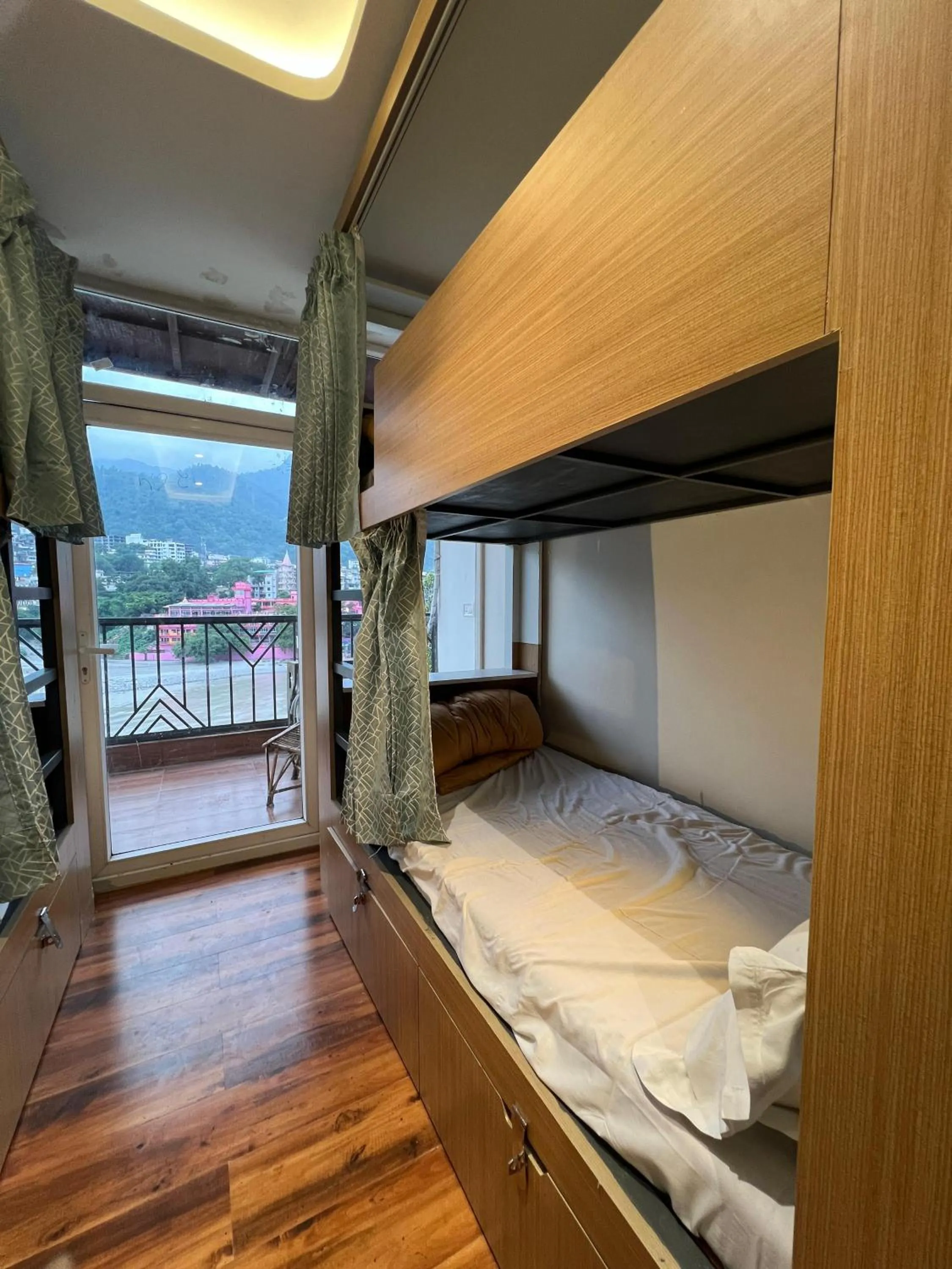 Balcony/Terrace, Bed in Joey's By The Ganges