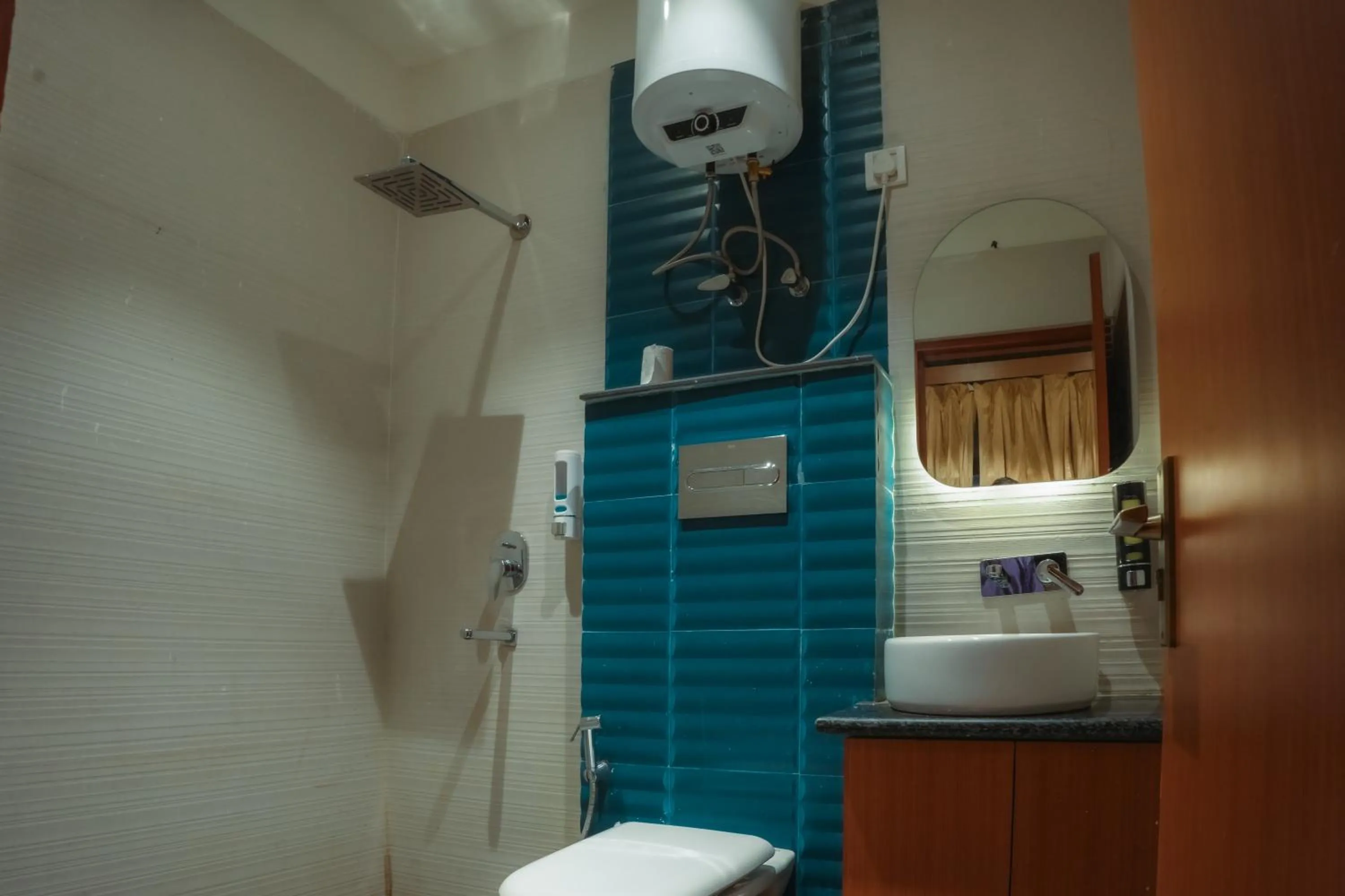 Bathroom in Joey's By The Ganges