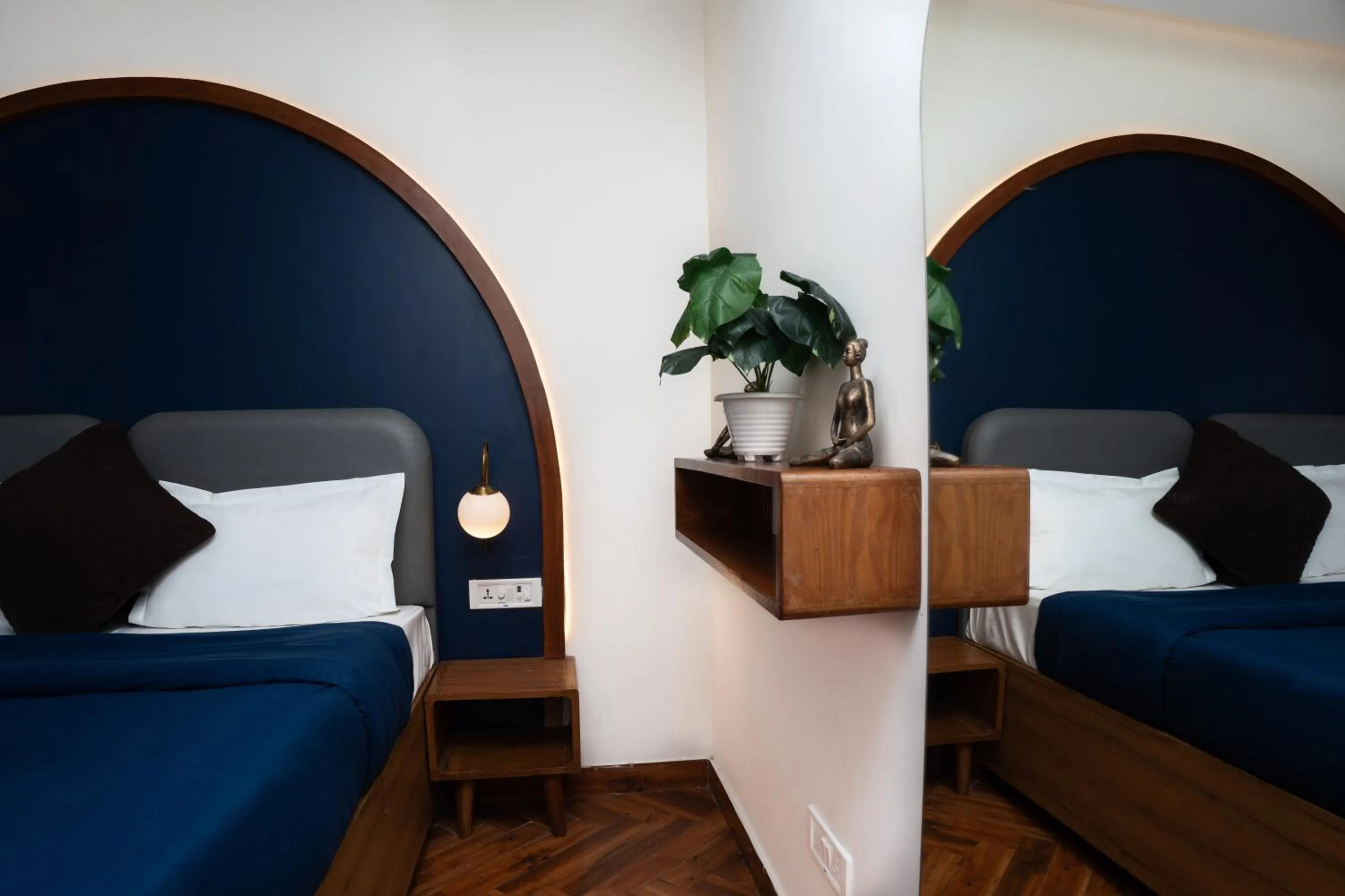 Bed in Joey's By The Ganges