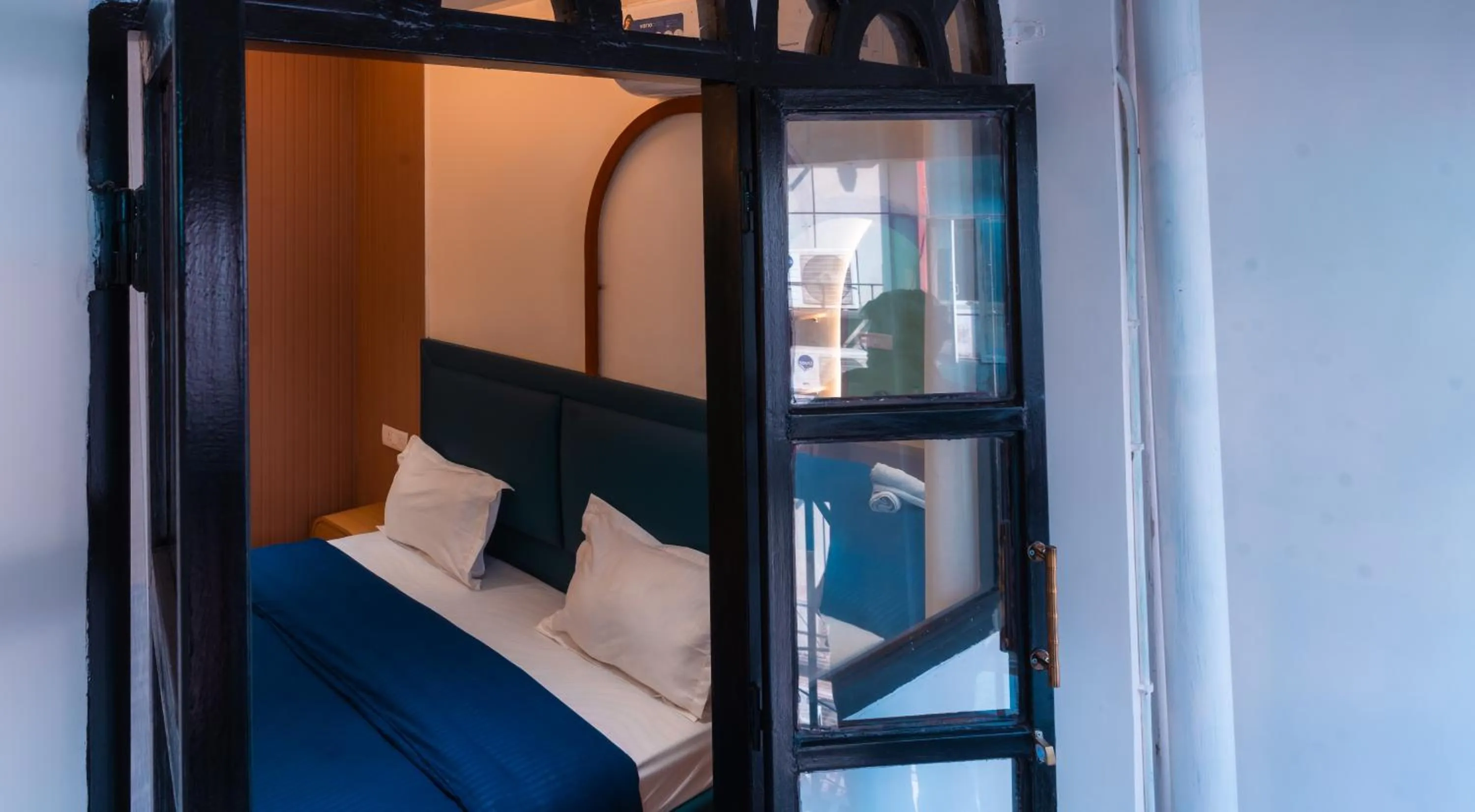 Bed in Joey's By The Ganges