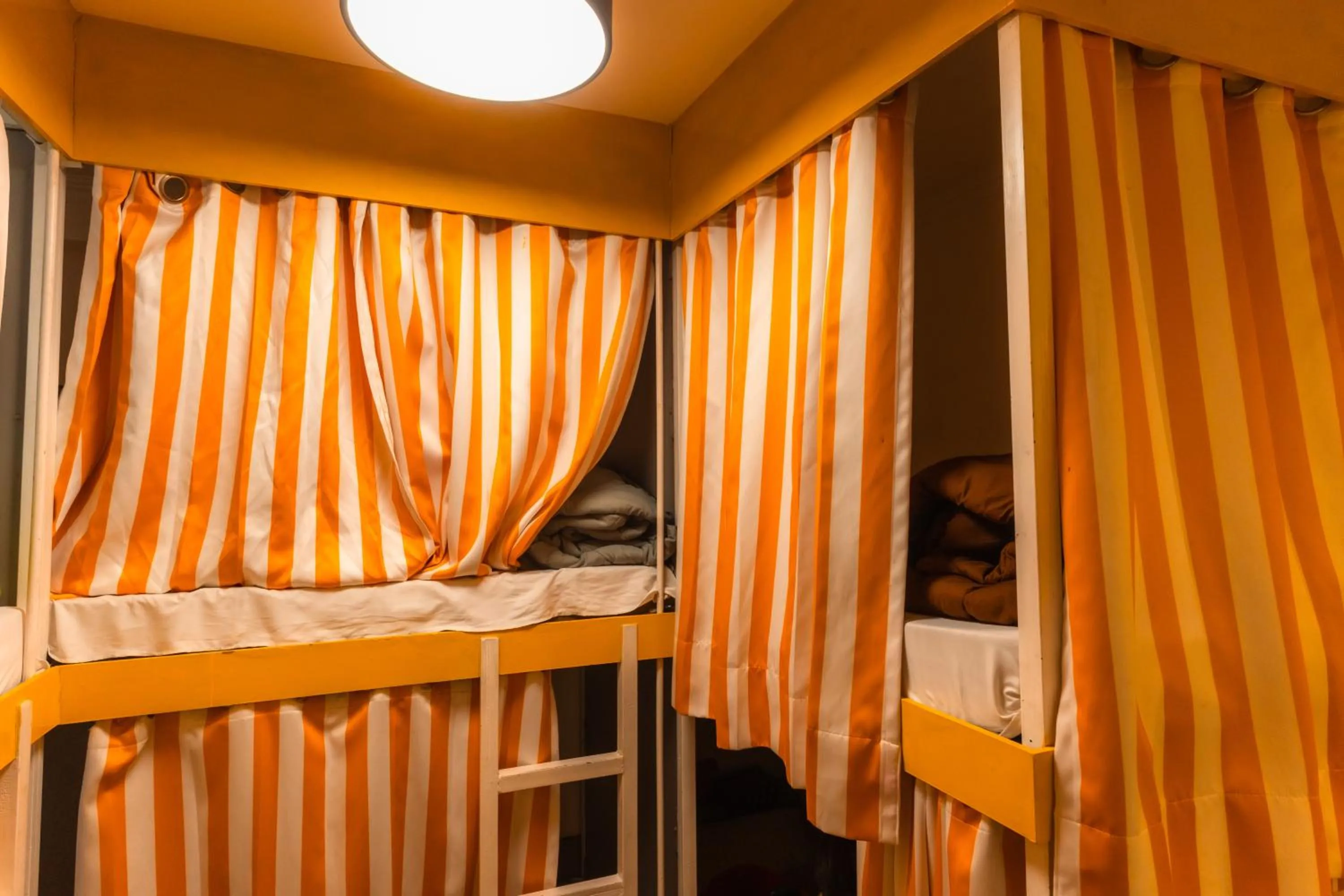 Bed in Joey's By The Ganges