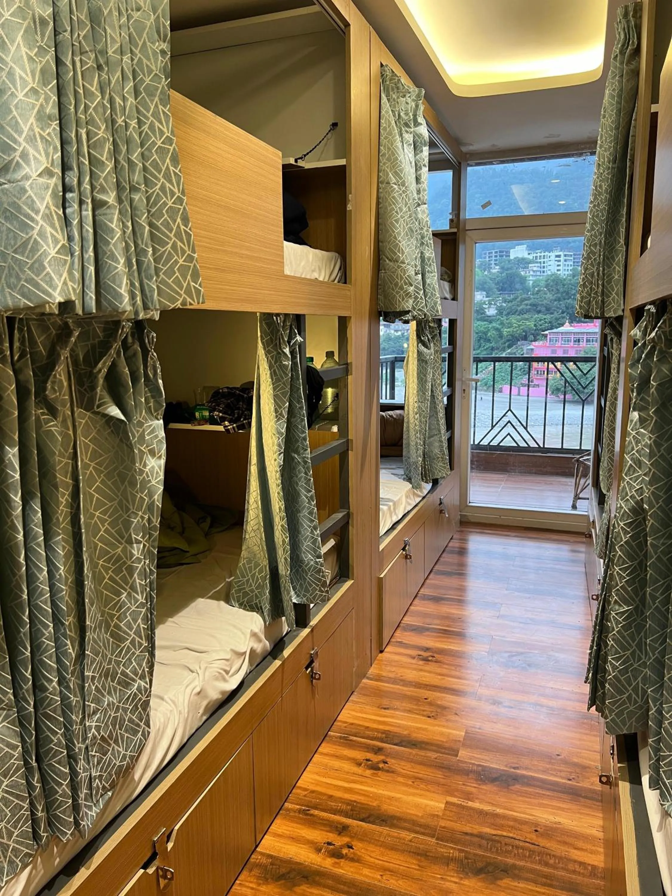 Balcony/Terrace, Bed in Joey's By The Ganges