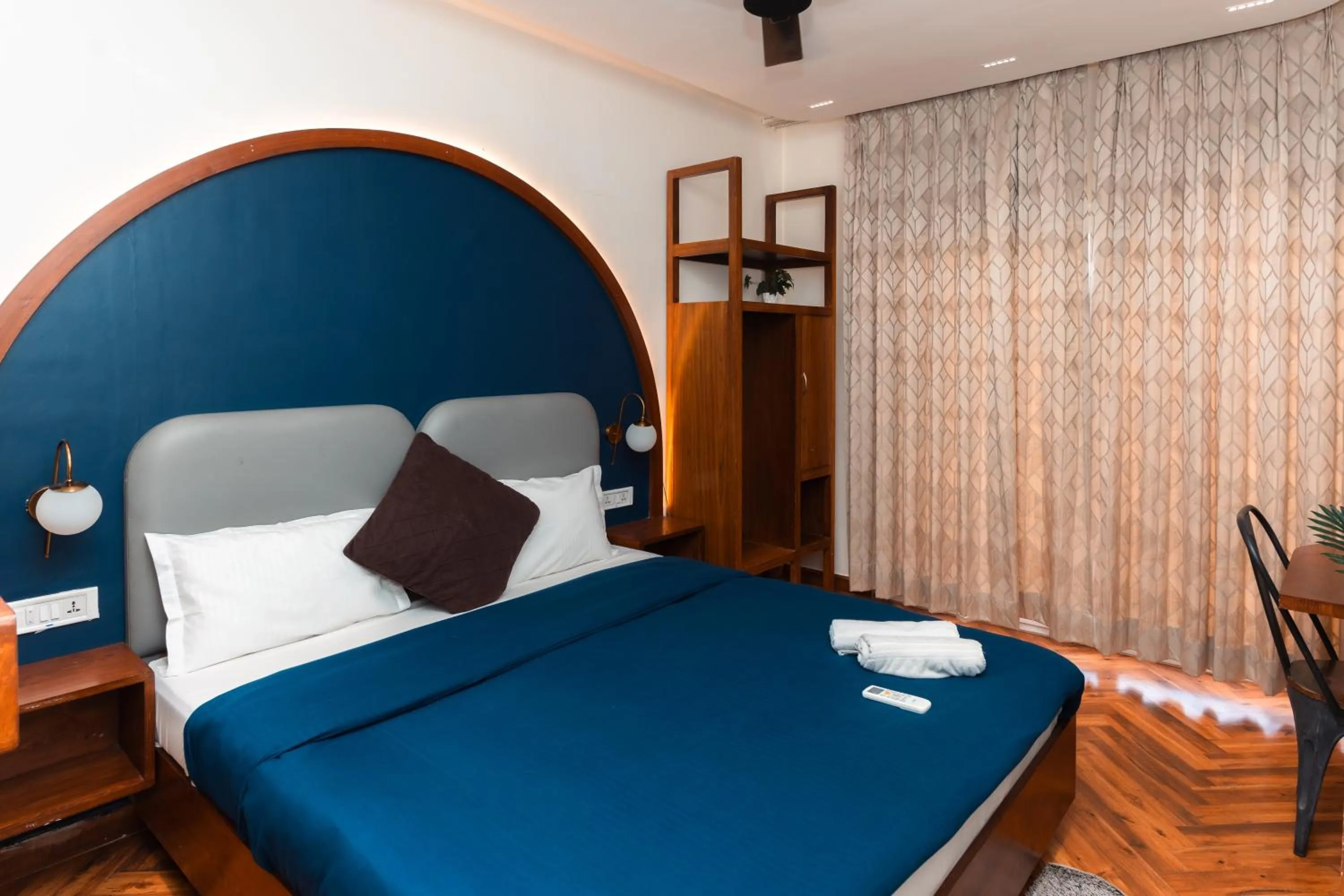 Photo of the whole room, Bed in Joey's By The Ganges