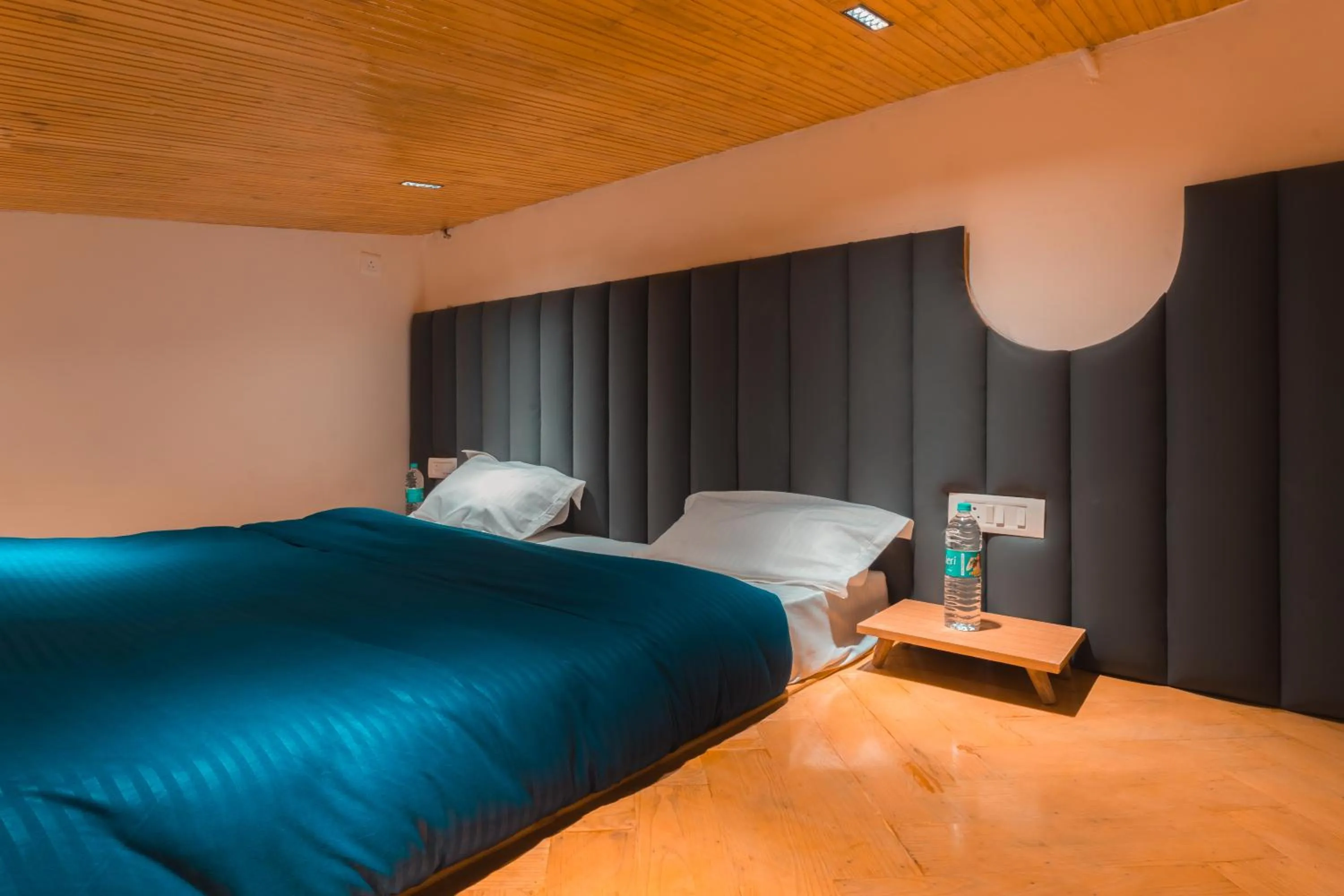 Bed in Joey's By The Ganges