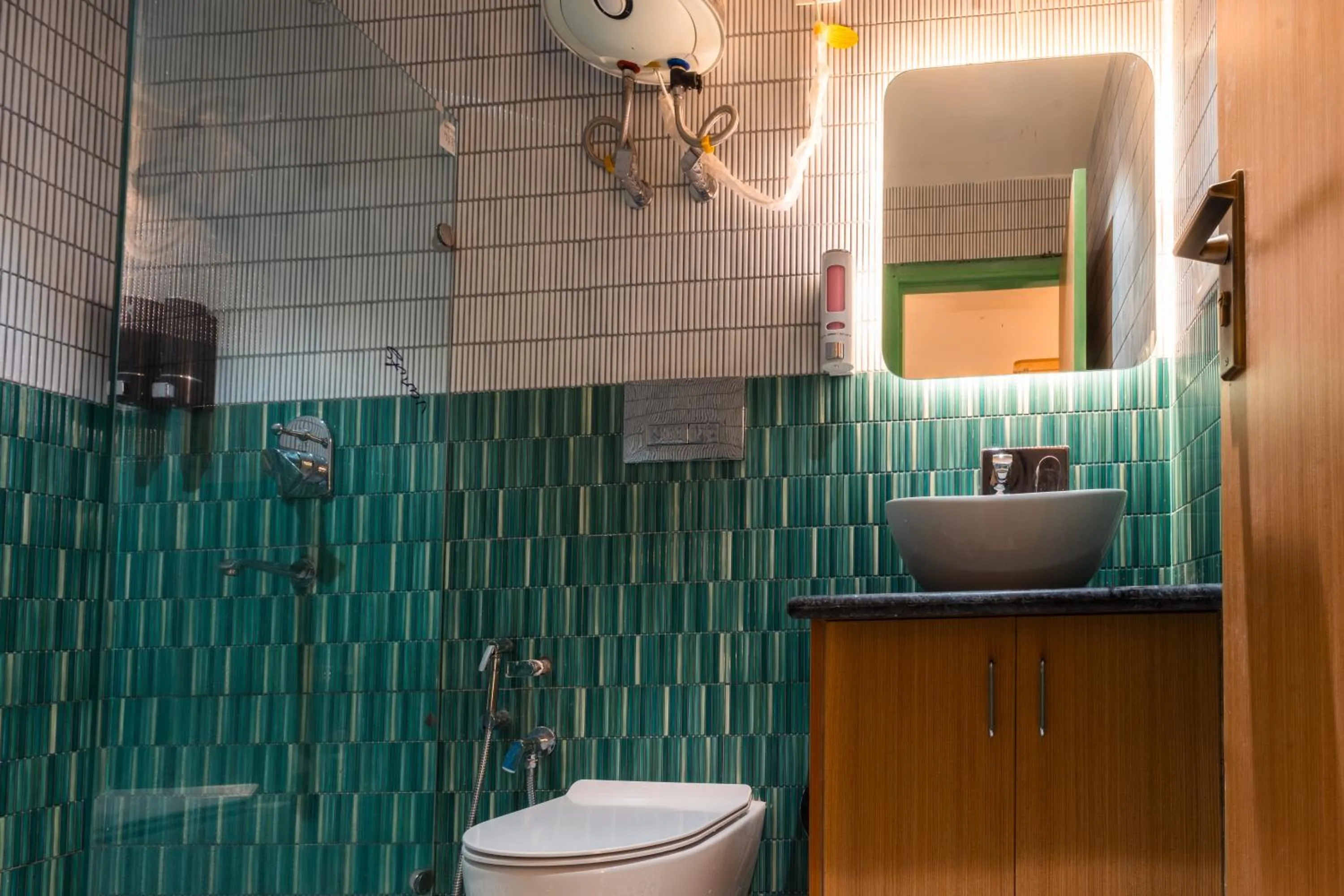 Joey's By The Ganges